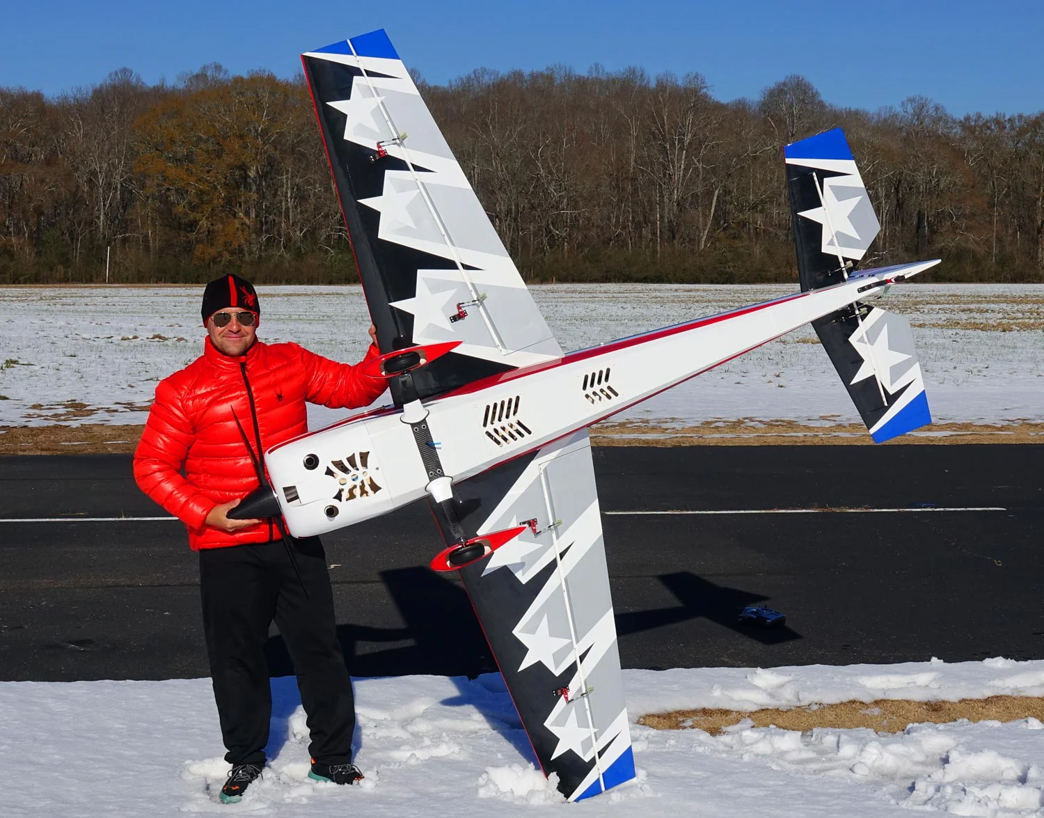 EF - 104" Extra 300 V3 - Red/White/Black - Image 6