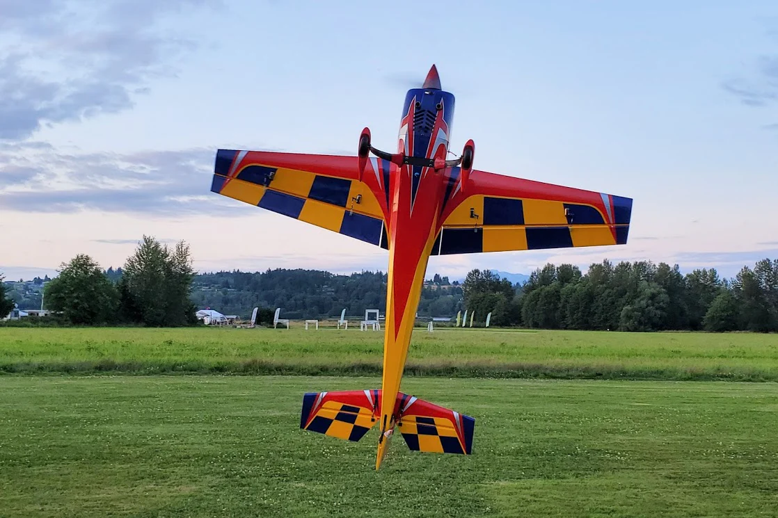 EF - 104" Extra 300 V3 - Yellow/Red/Blue - Image 3
