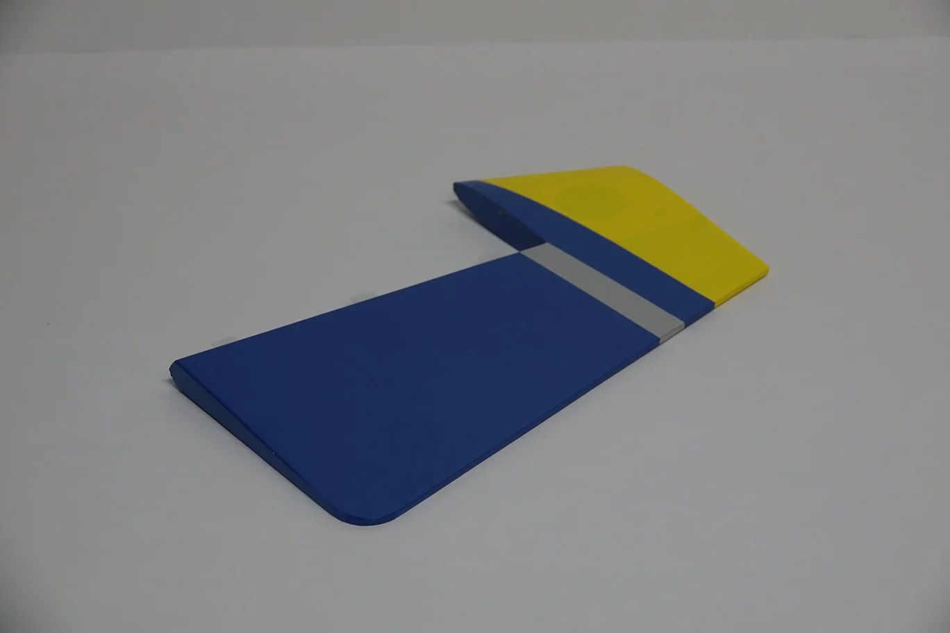 48" Edge 540T V2 Rudder w/control horn- Blue/Yellow