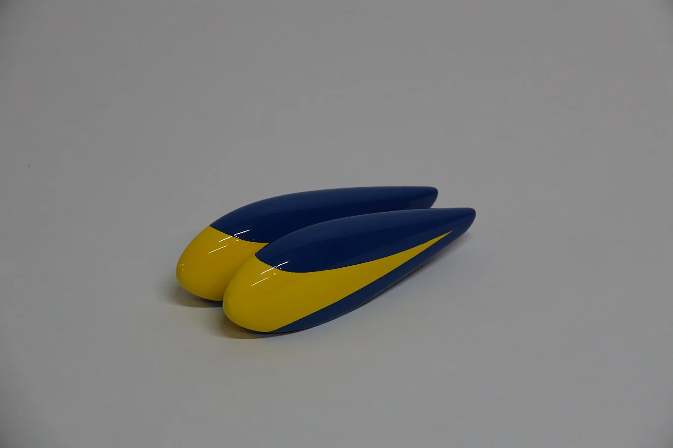 48" Edge 540T V2 Wheel Pants- Blue/Yellow