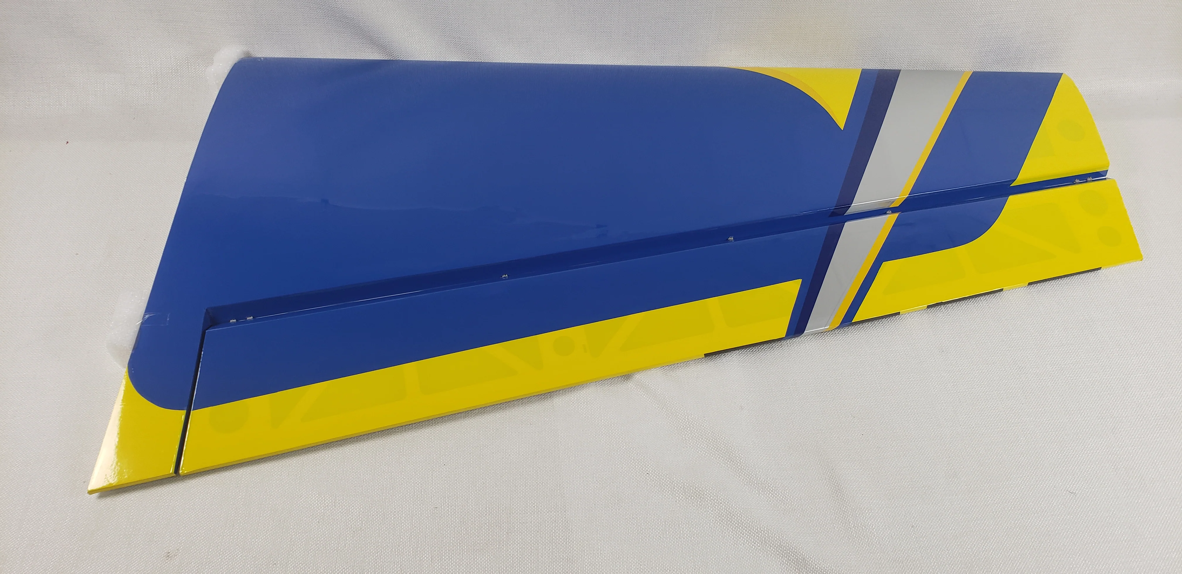 85" Edge 540T - Wing w/control horn - Image 3