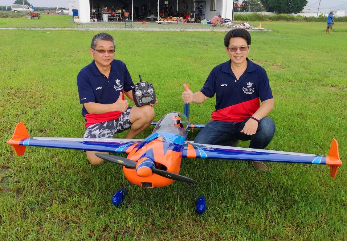 EF - 85" Extra 300 EXP - Orange/Blue - Image 4