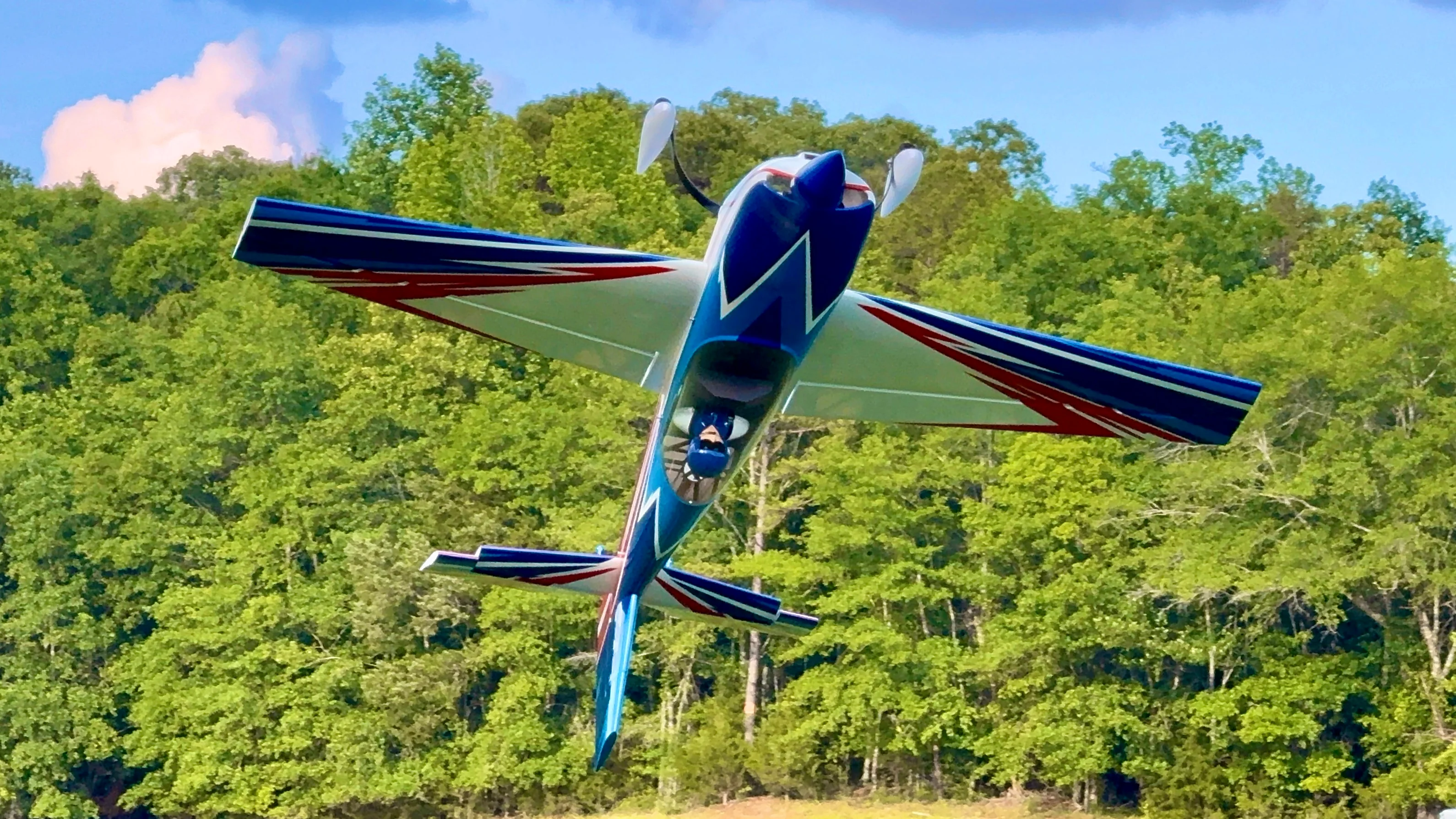 EF - 105" Extra 300 - Blue/White - Image 7