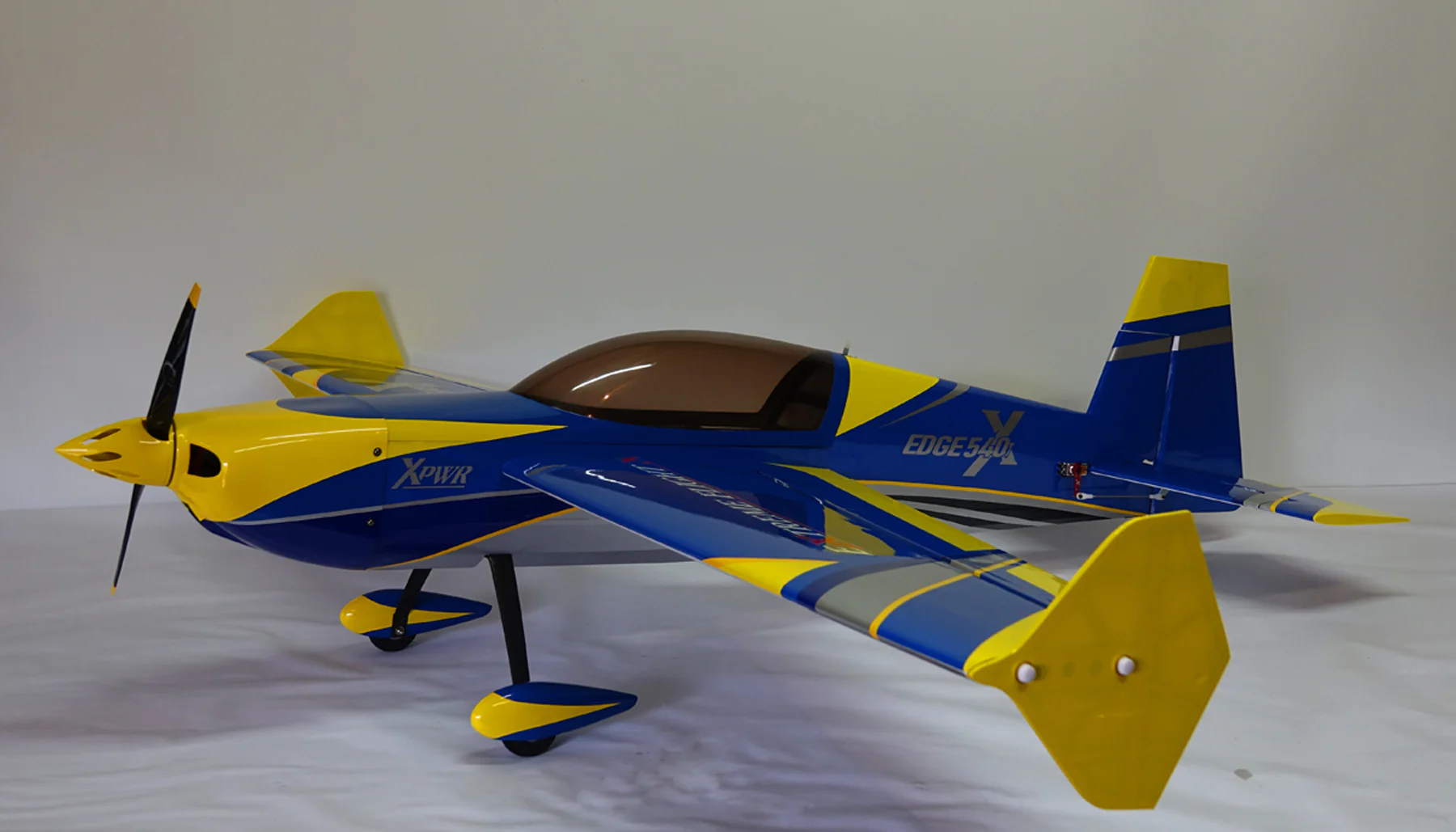 EF - 60" Edge 540T CNC - Blue/Yellow - ARF - Image 4