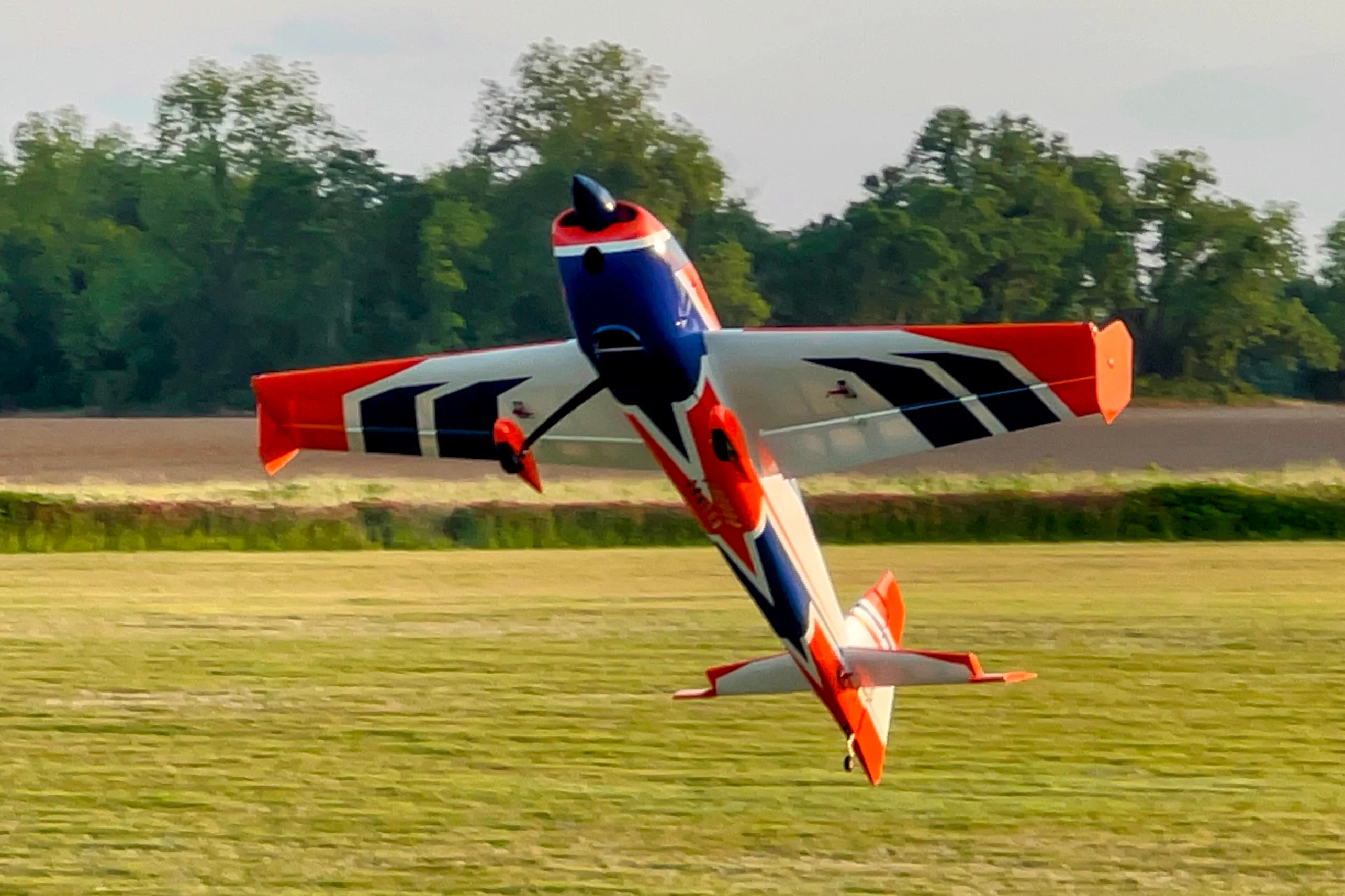 EF - 67" Extra 260 - Orange/Blue - RxR - Image 3