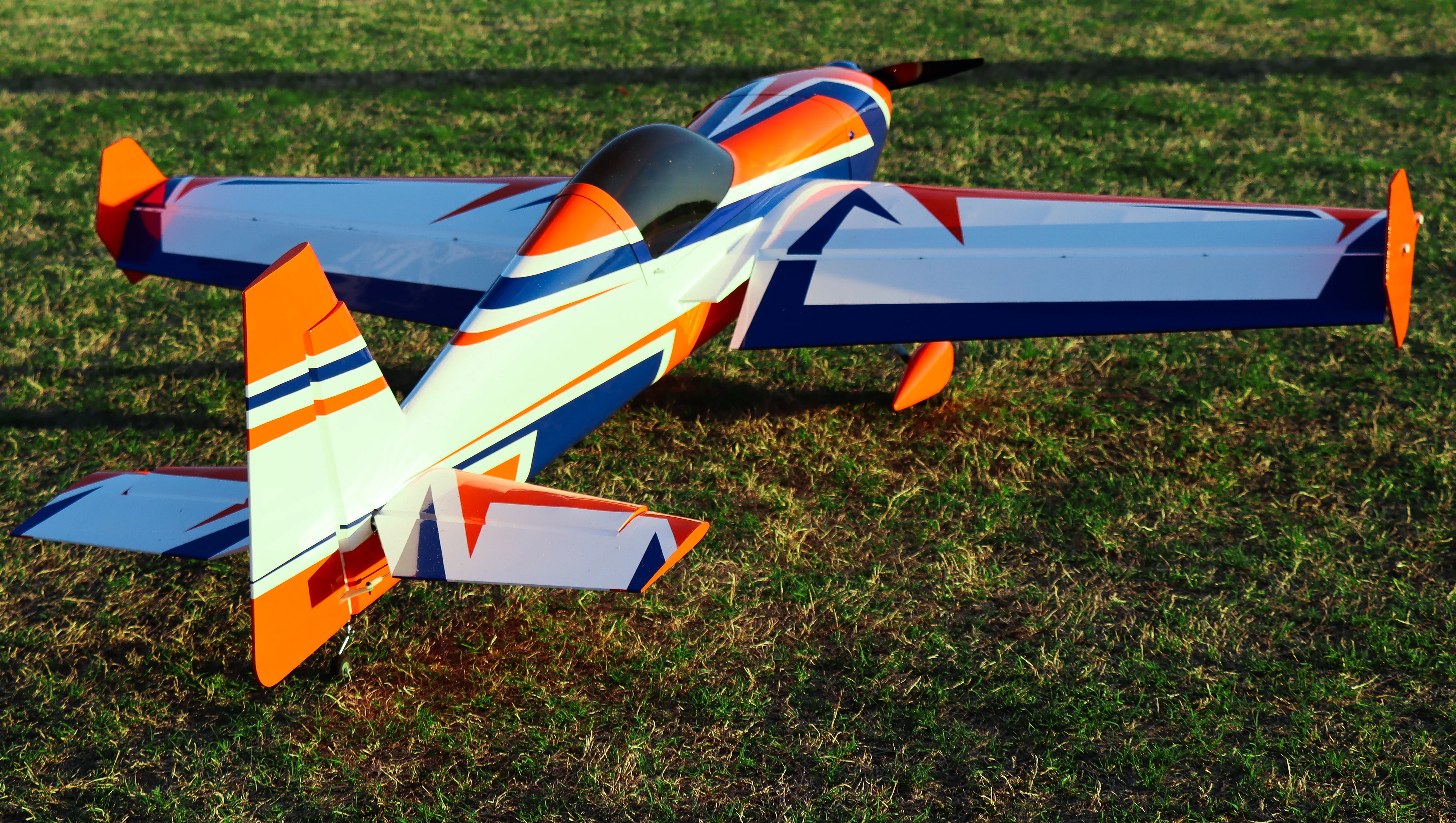 EF - 67" Extra 260 - Orange/Blue - RxR - Image 8