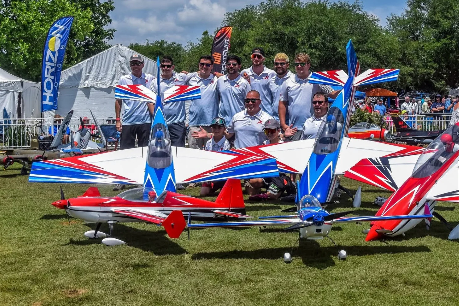 EF - 67" Extra 300 - Red/White - ARF - Image 14