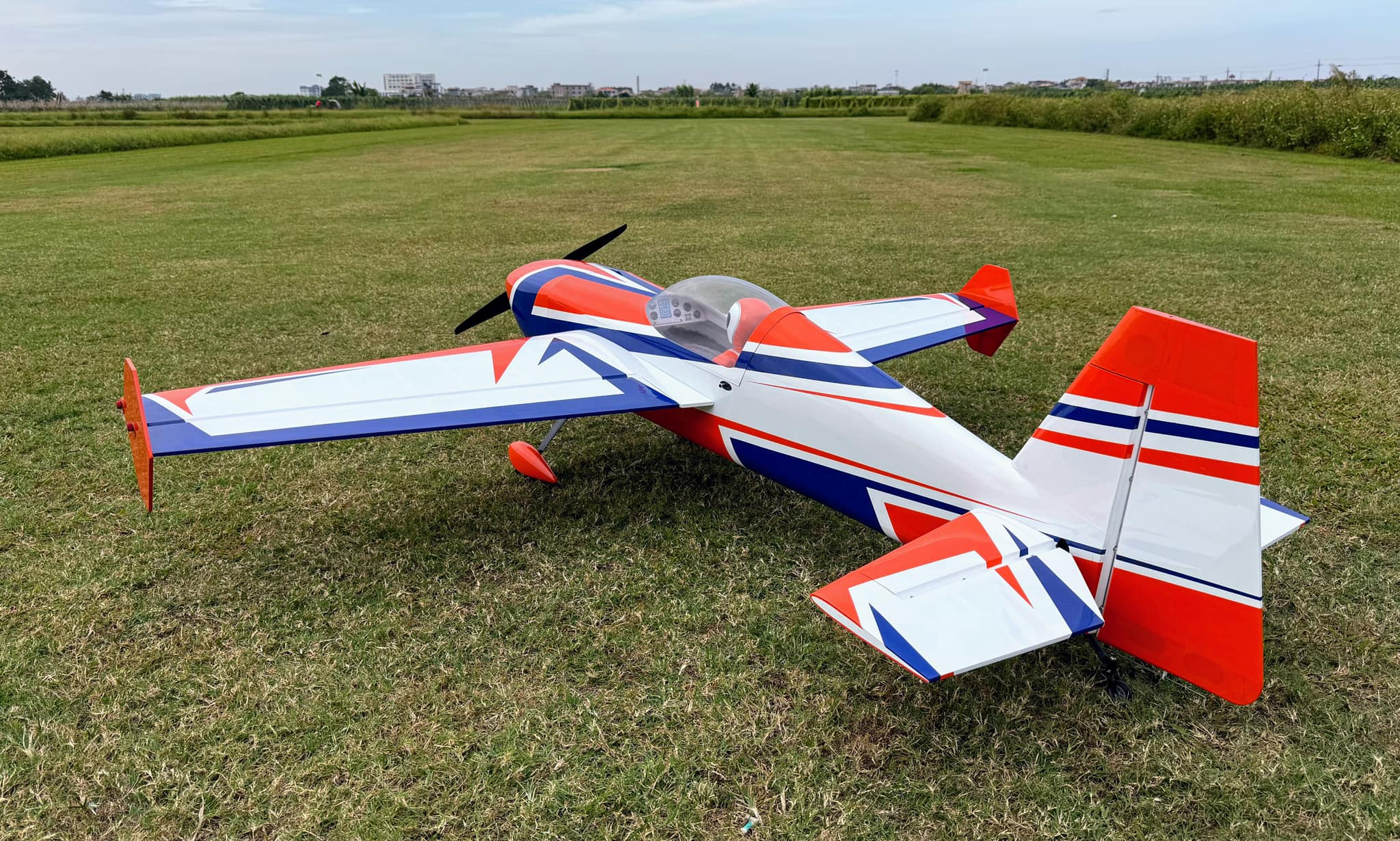 EF - 75" Extra 260 - Orange/Blue - Image 3