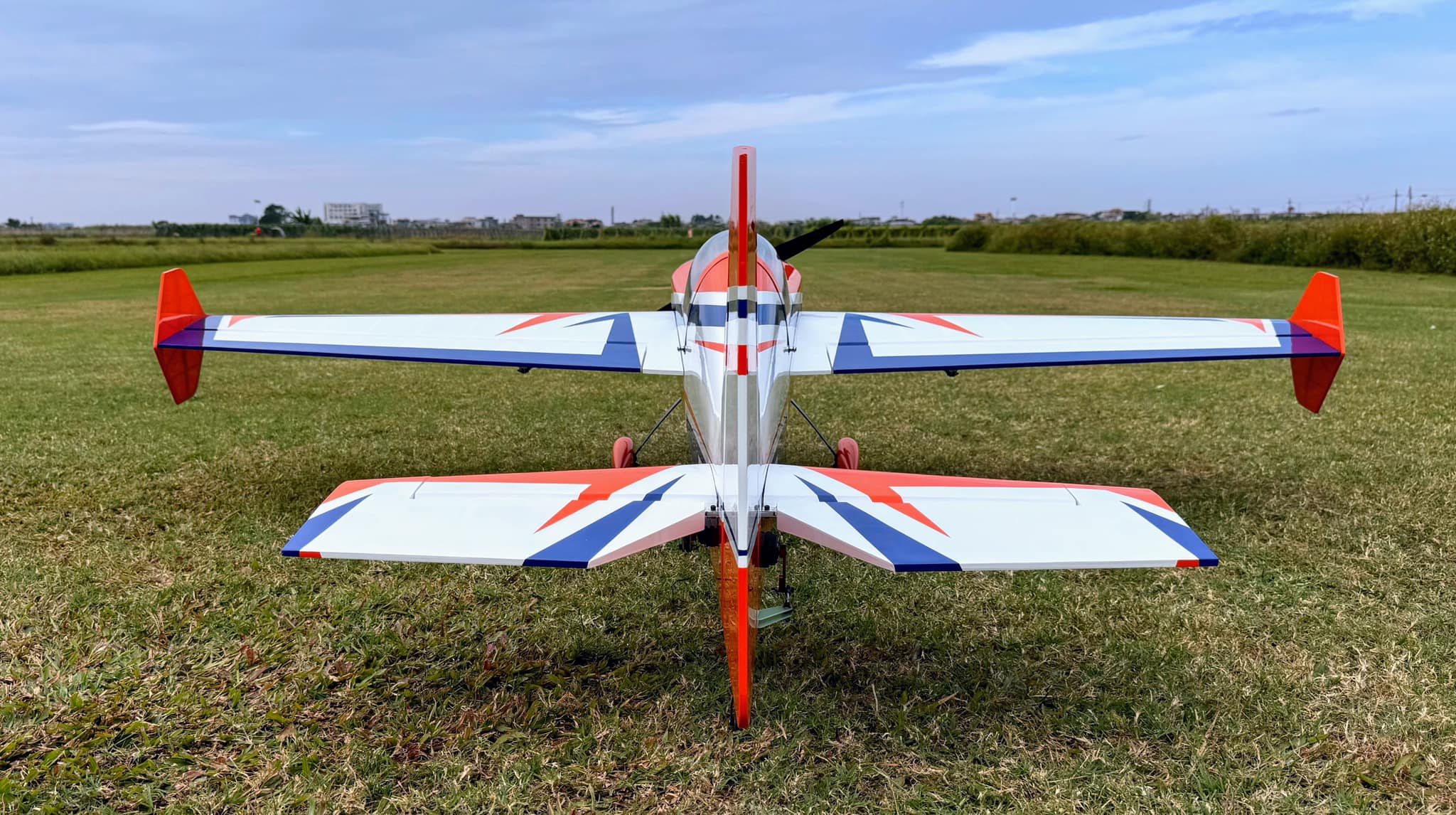 EF - 75" Extra 260 - Orange/Blue - Image 4