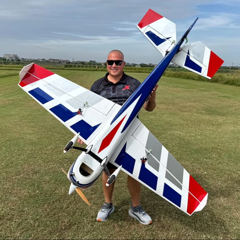EF - 75" Extra 260 - Blue/White - Image 4