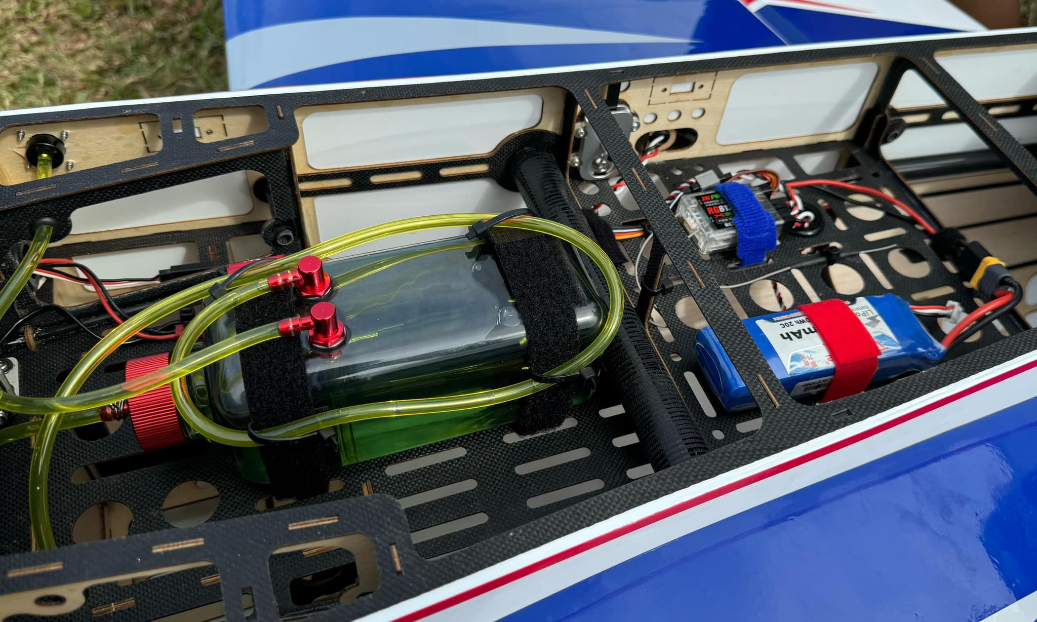 EF - 75" Extra 260 - Blue/White - Image 6