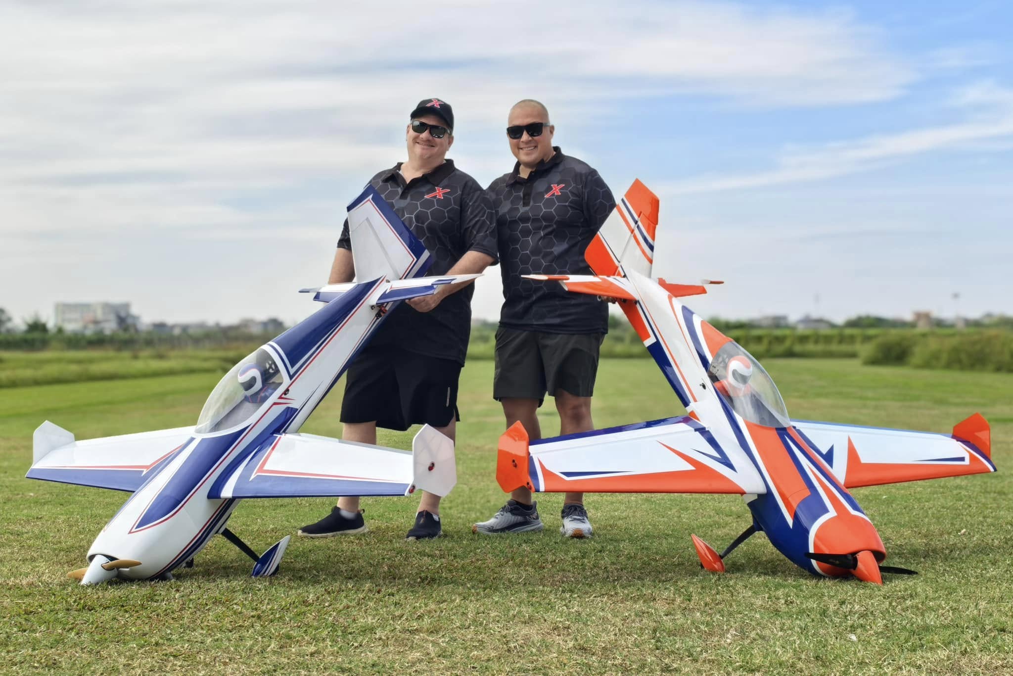 EF - 75" Extra 260 - Blue/White - Image 8