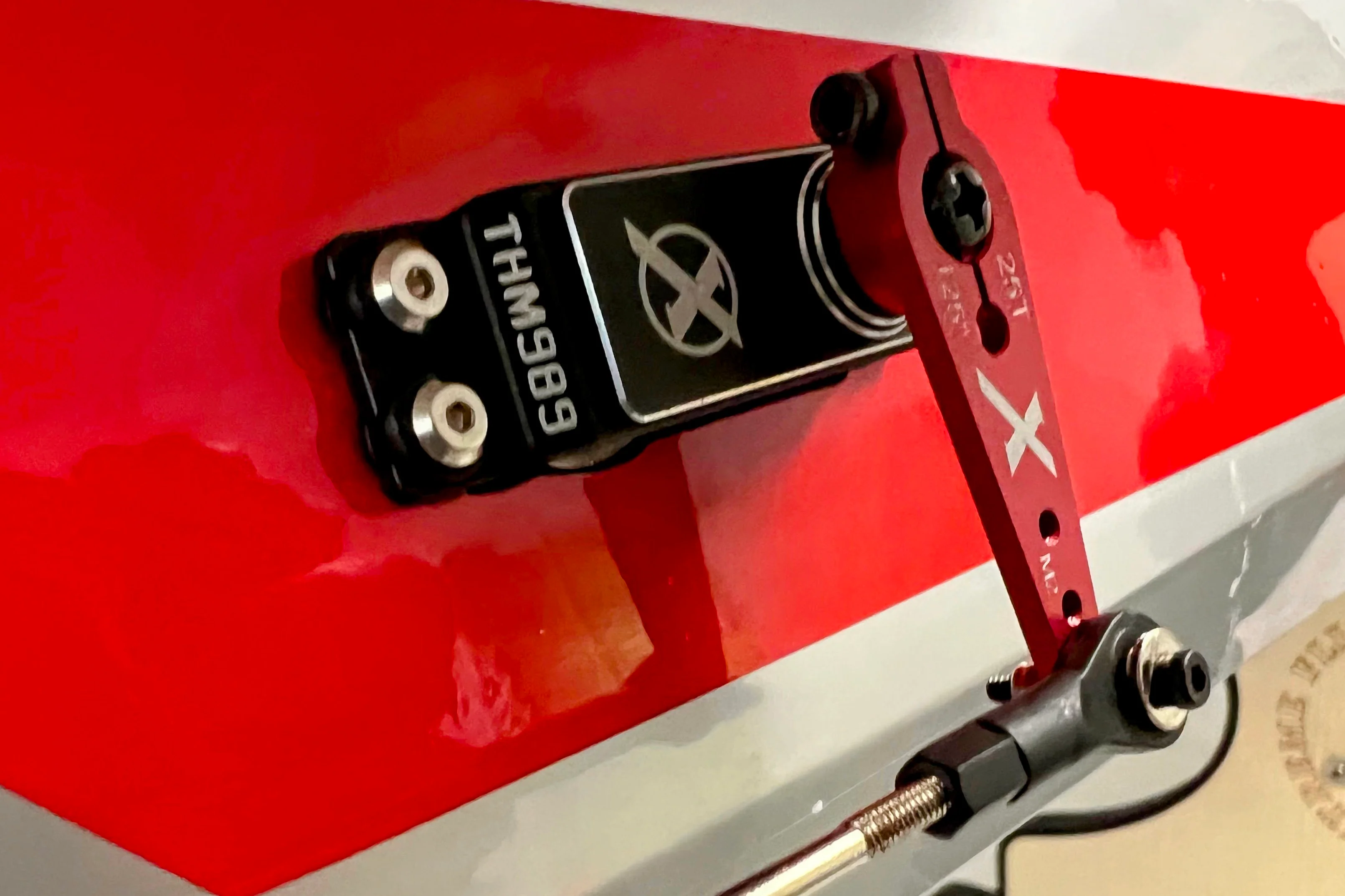 EF/Theta 989 HV Mini Brushless Servo - Image 3