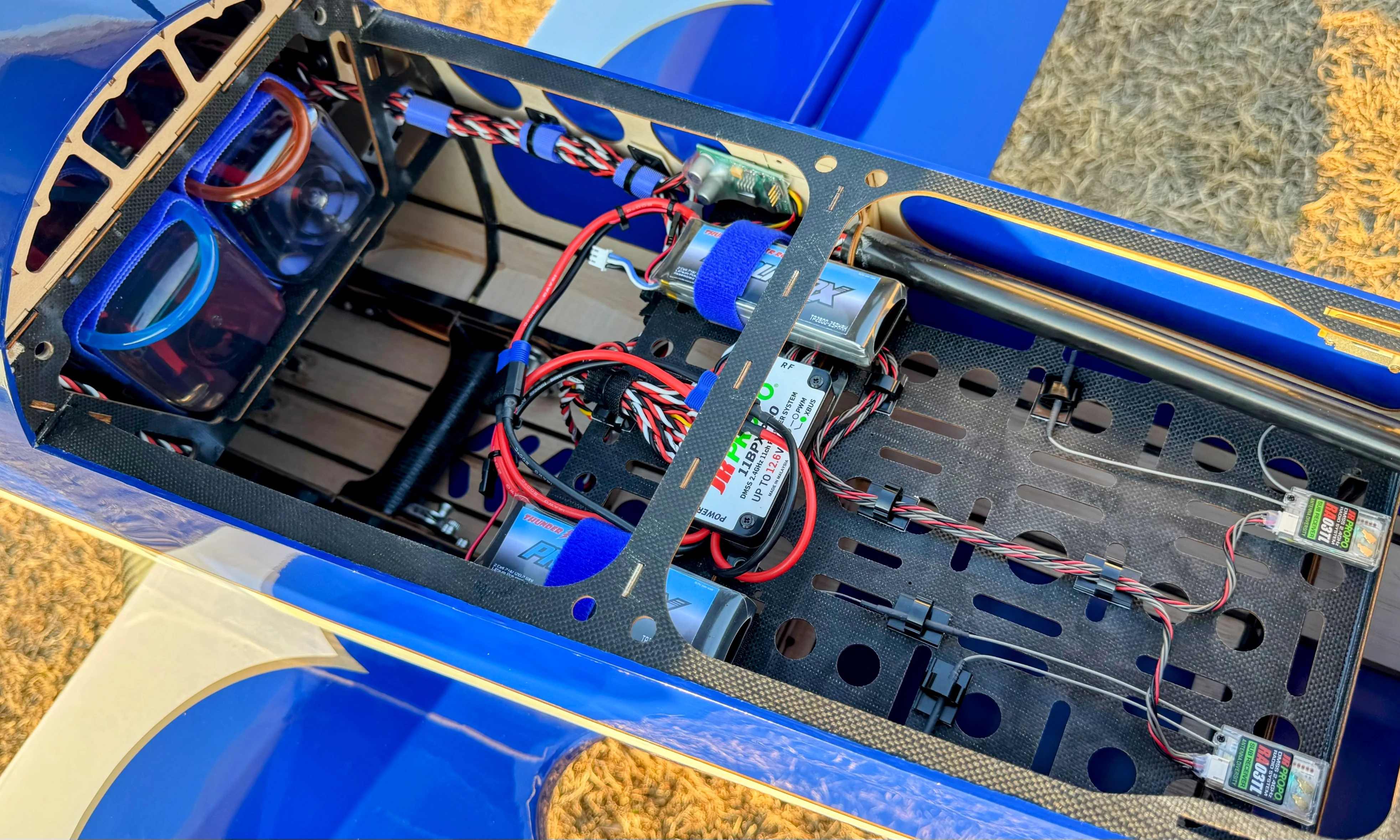 Legacy - 85" Muscle Bipe - Blue/White - 2 CYLINDER - Image 10