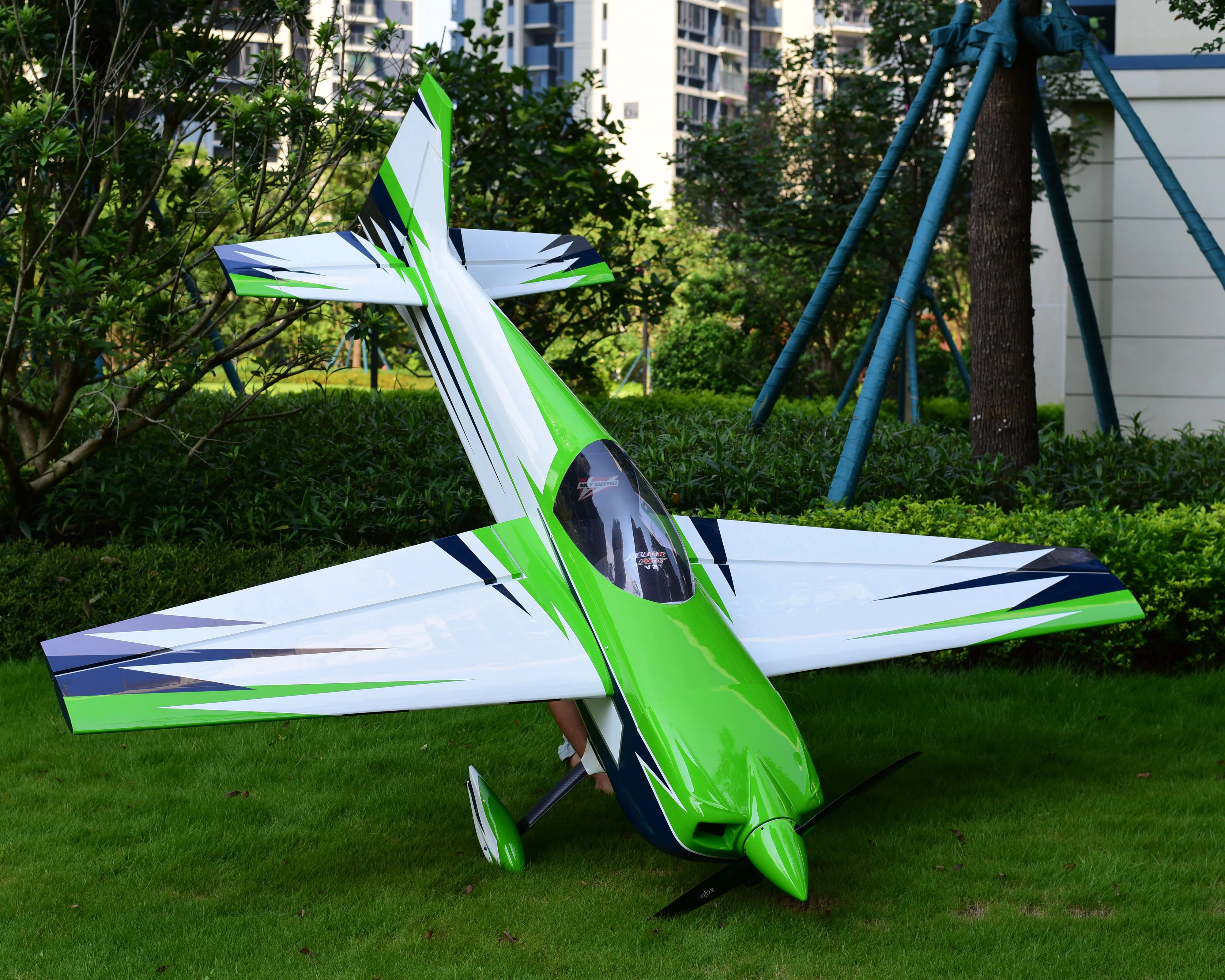 SW - 104" Slick 360 - White/Green/Dk Blue (C) - Image 3