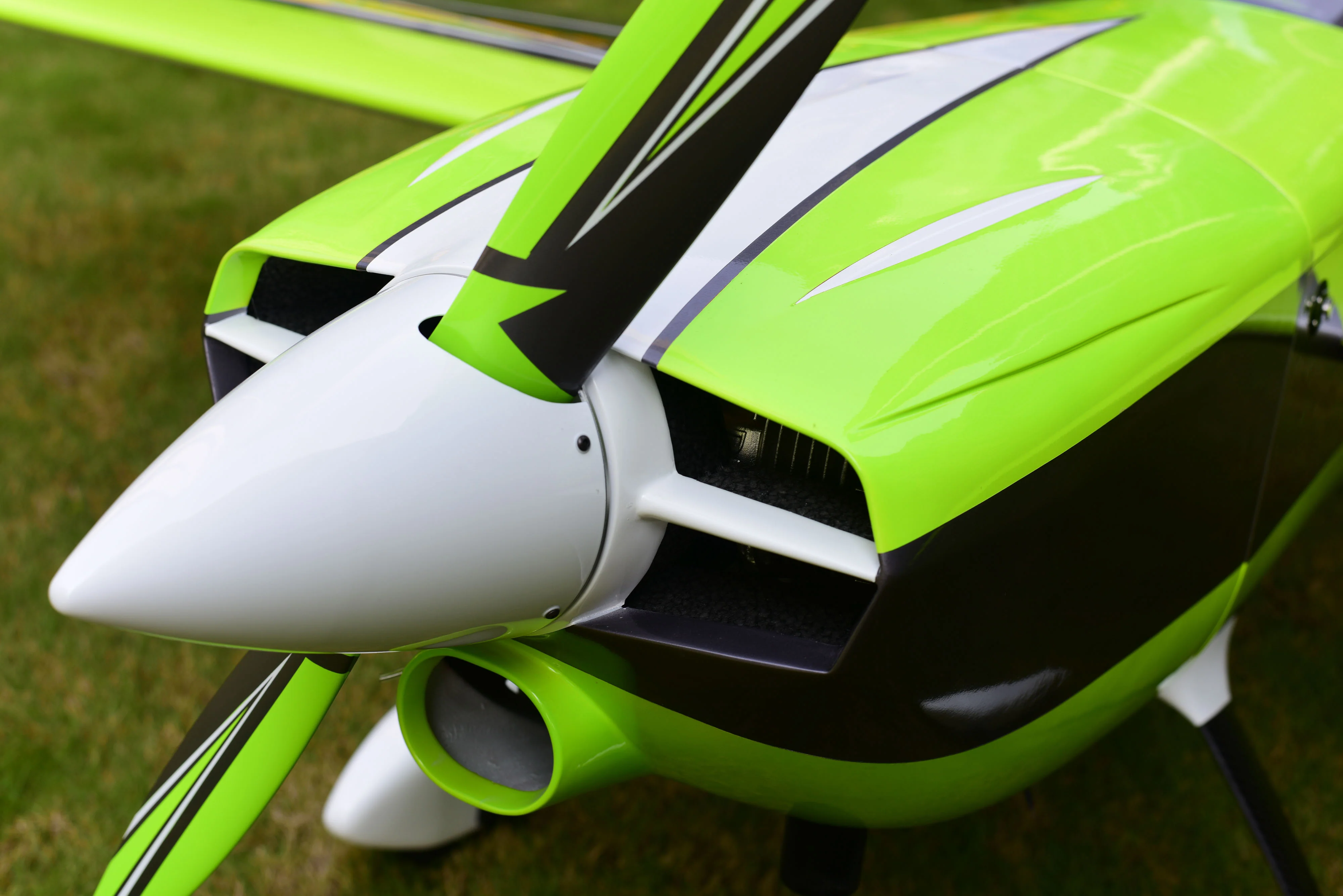 SW - 116" Edge 540 - Green/Charcoal/White (D) - Image 2