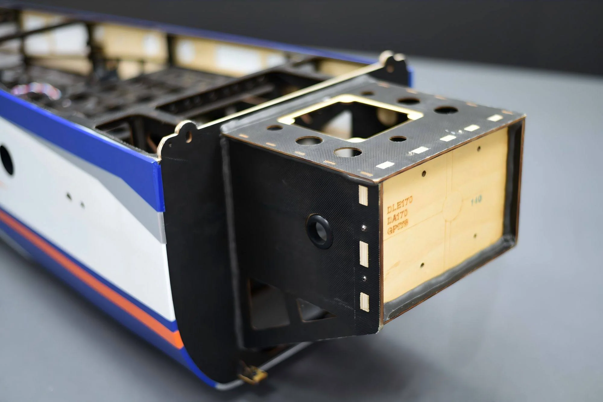 SW - 116" Extra NG - White/Orange/Blue (C) - Image 13