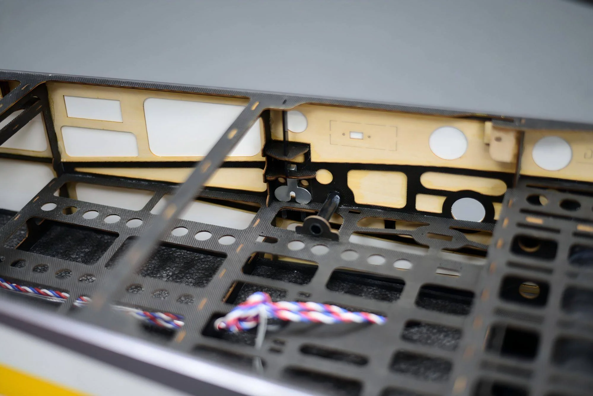 SW - 116" Extra NG - White/Gray/Yellow (D) - Image 10