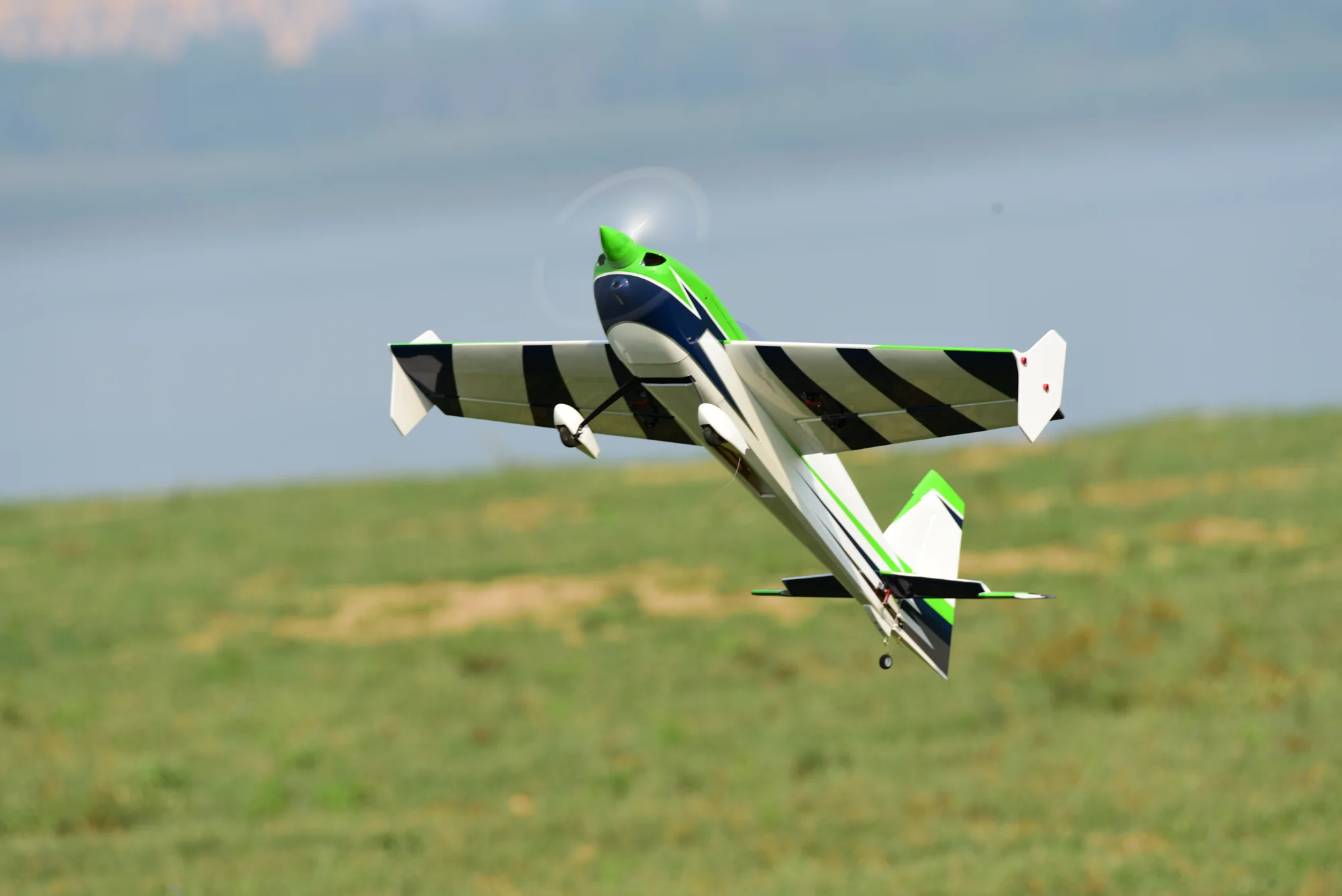 SW - 48" Slick 360 V2 - White/Green Scheme C - PNP - Image 9