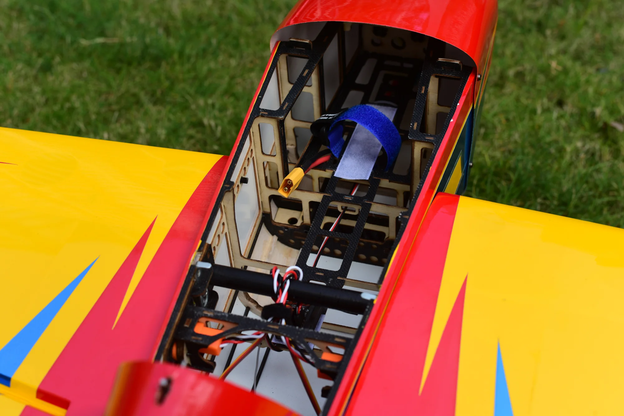 SW - 48" Slick 360 V2 - Yellow/Red Scheme D - ARF - Image 7