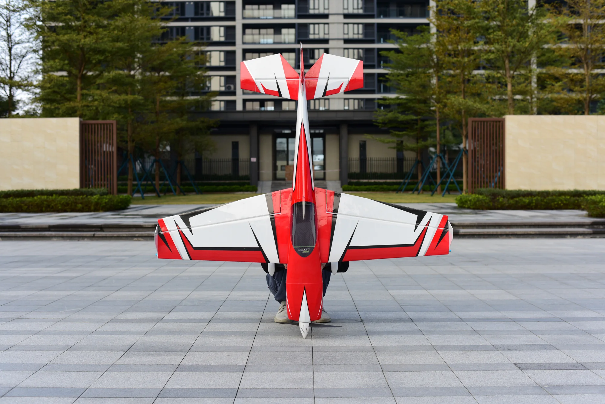 SW - 60" Laser 260 V2 - WHITE/RED (C) - ARF - Image 4