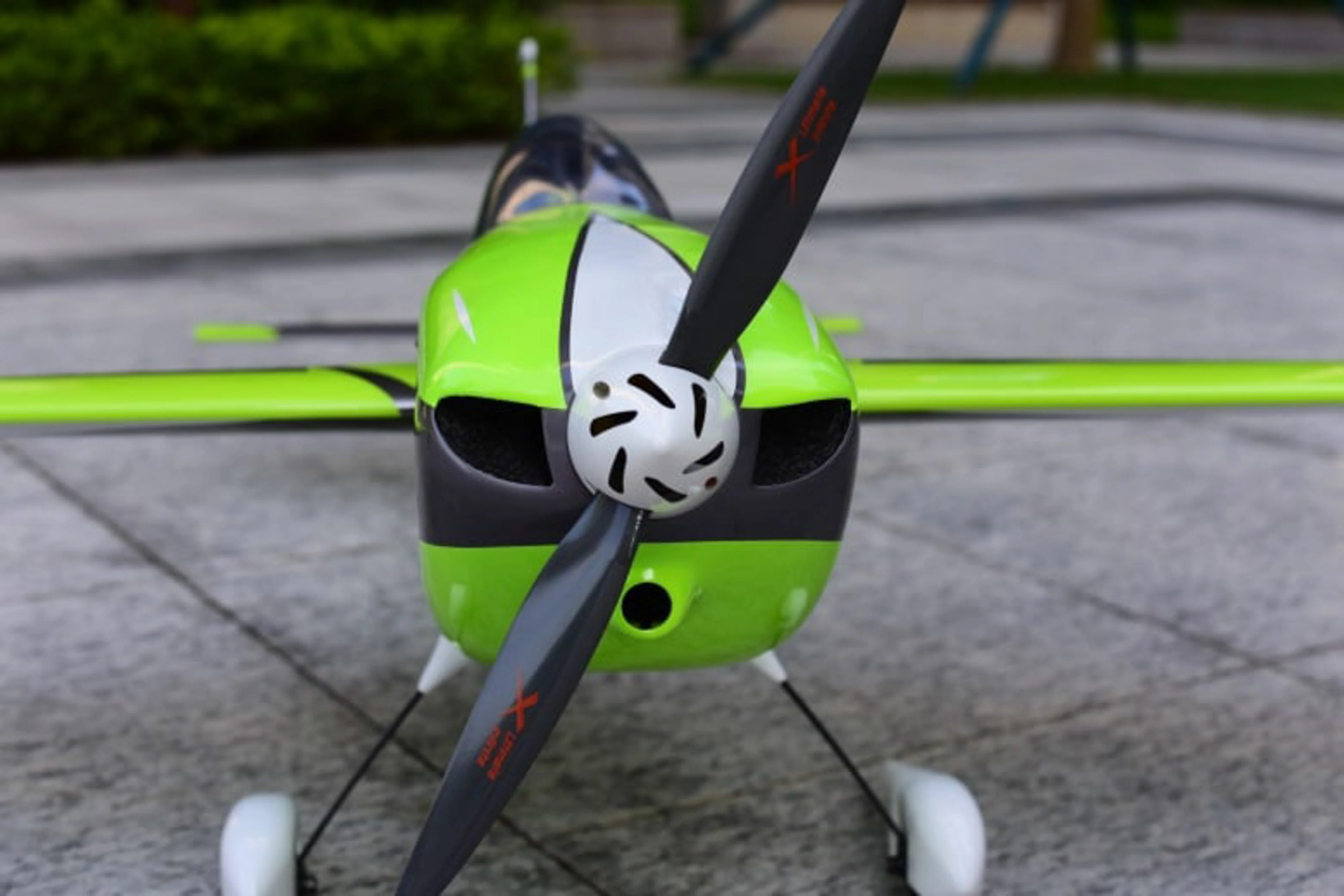 SW - 61" Edge 540 - Green/Charcoal/White (D) - ARF