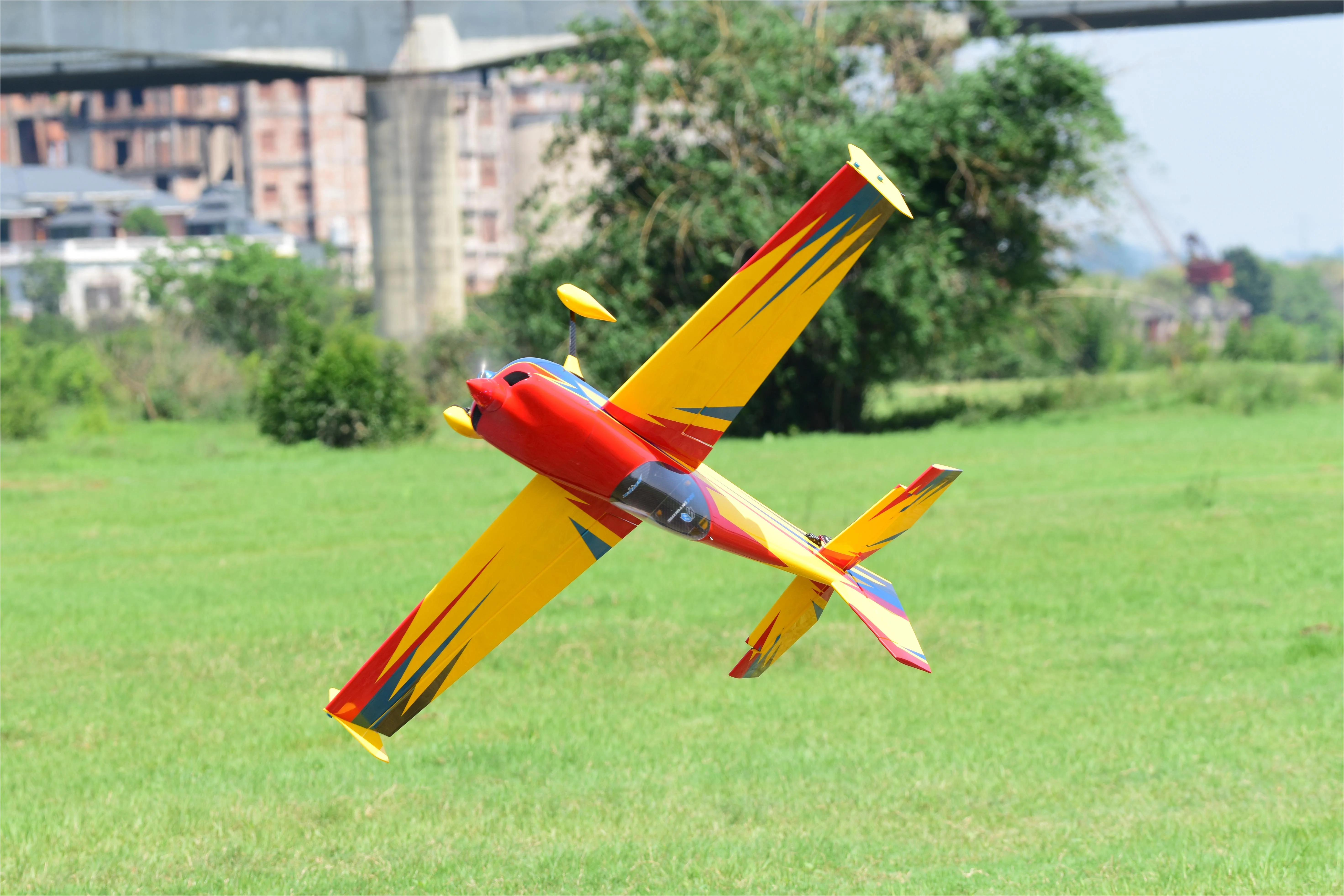 SW - 61" Slick 360 V3 - Yellow/Red/Met Blue (D) - ARF - Image 10