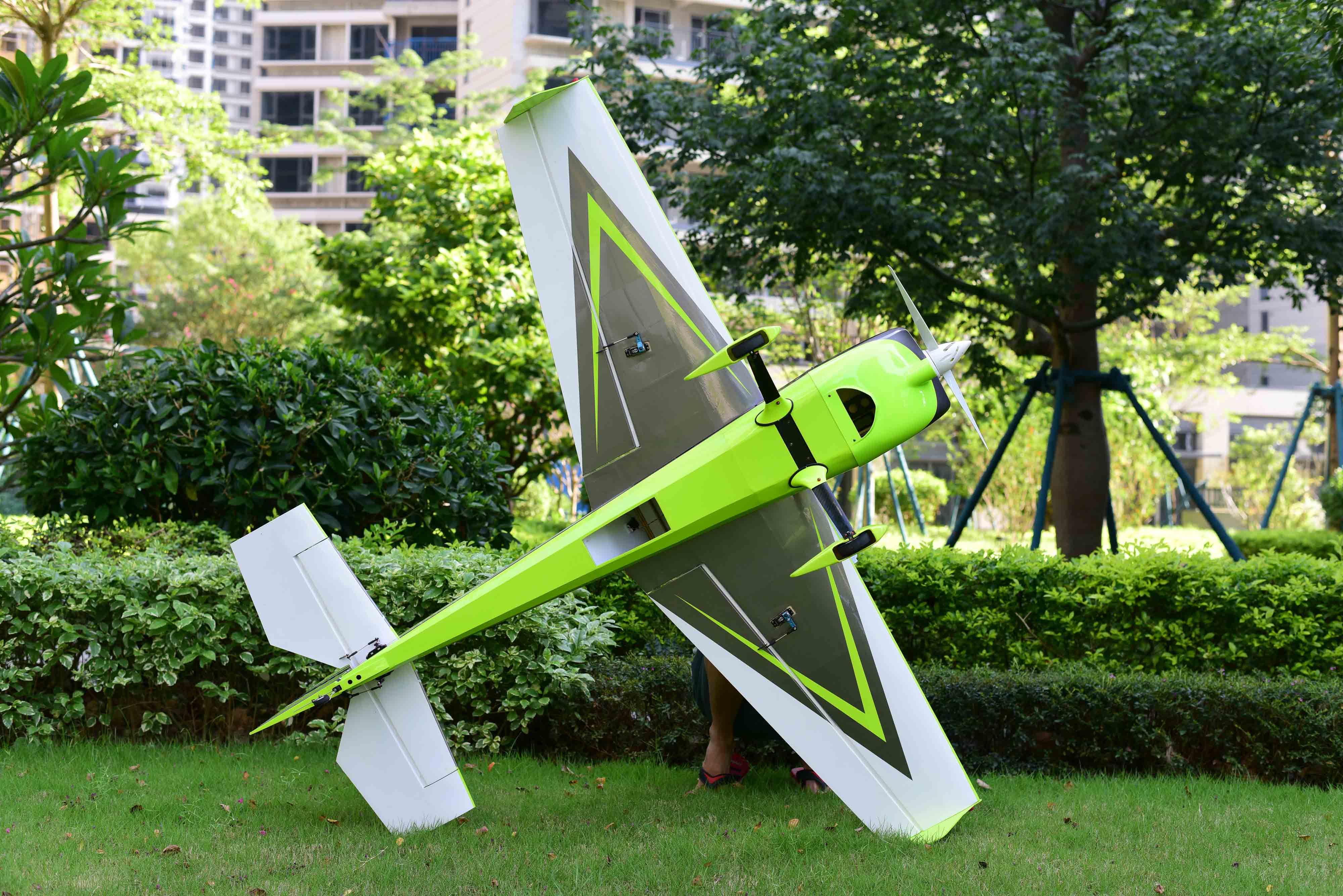 SW - 67" Edge 540 - Grey/Green (D) - ARF - Image 8