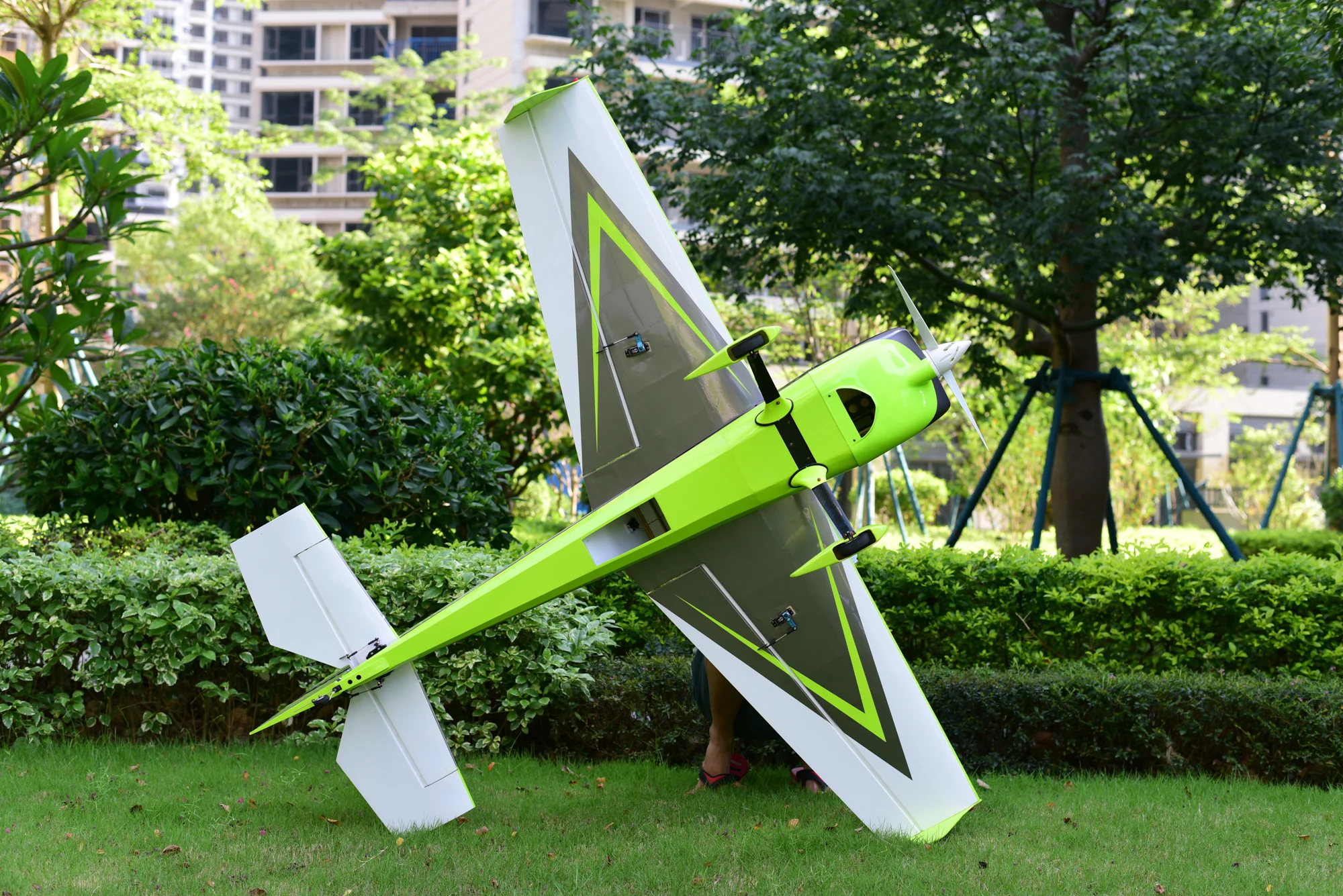 SW - 67" Edge 540 - Grey/Green (D) PNP - Image 3