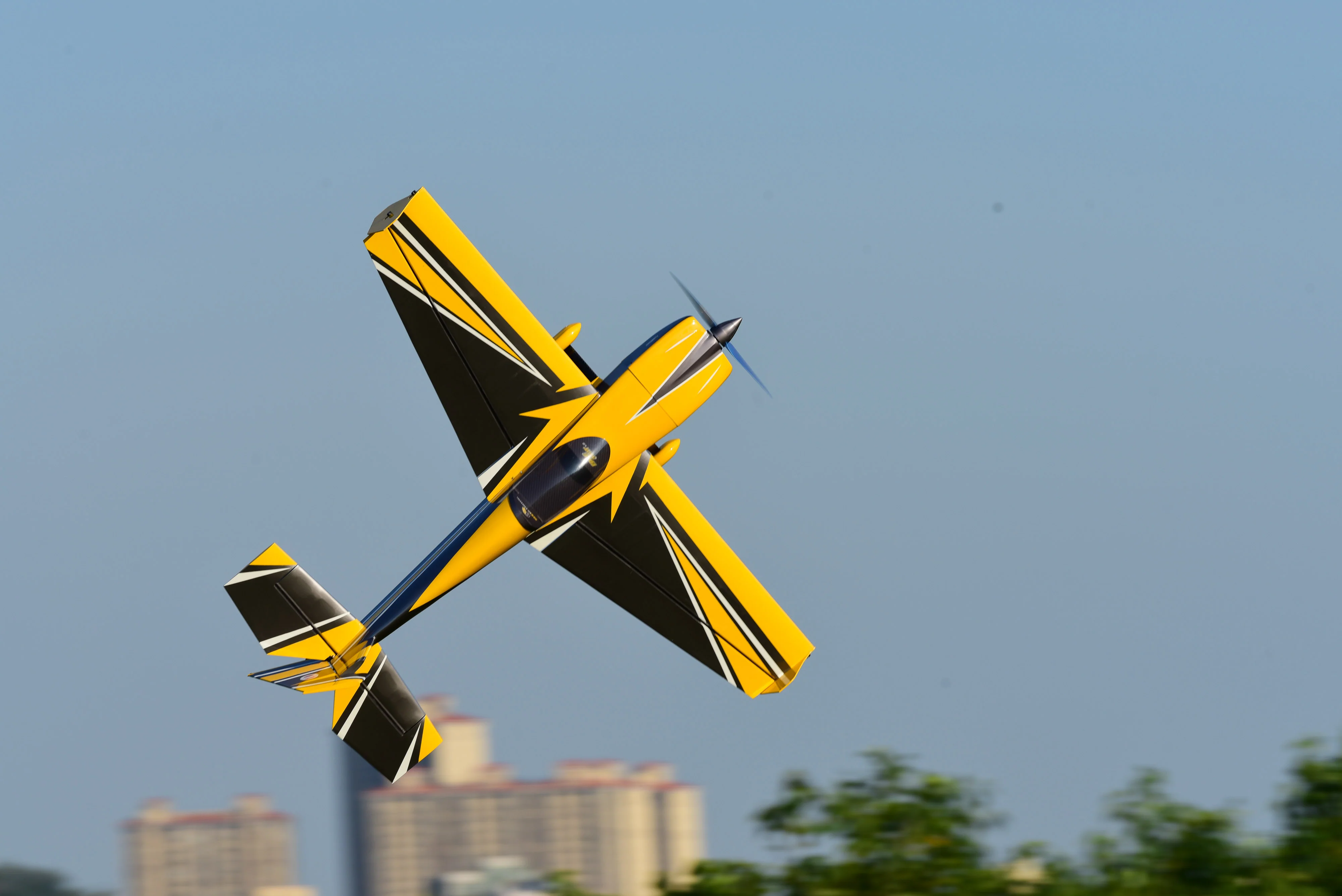 SW - 67" Edge 540 - Grey/Yellow (F) - ARF - Image 12