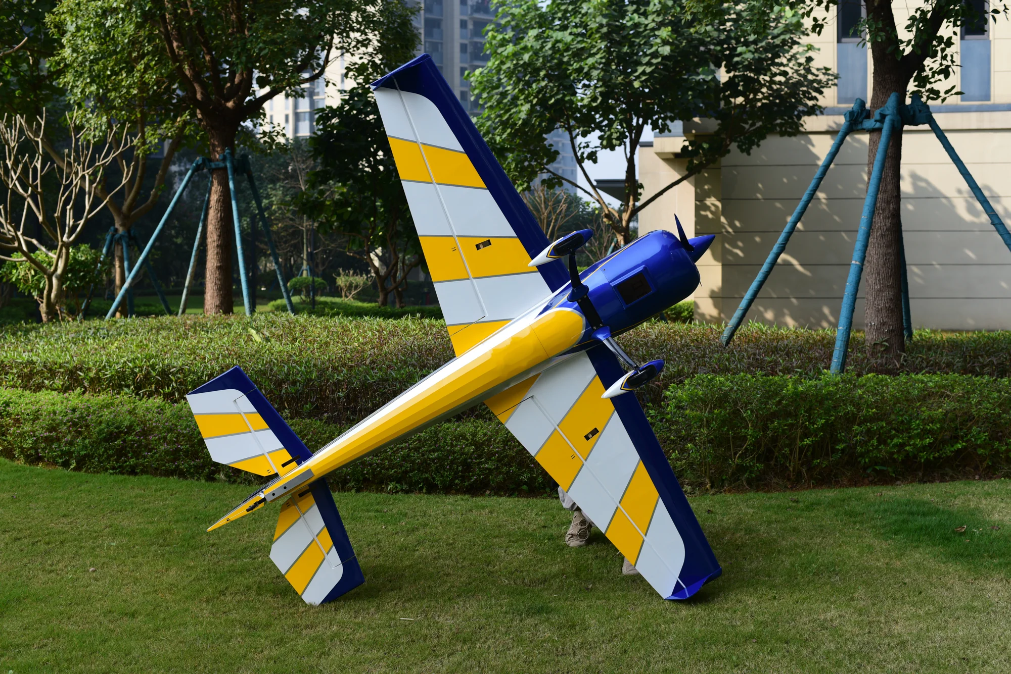 SW - 91" Yak 54 - White/Blue (A) - Image 7