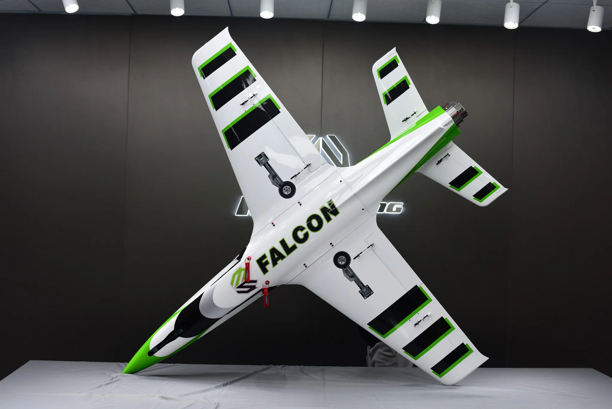 SW - Falcon 2.1M - GREEN/WHITE - ARF - Image 4