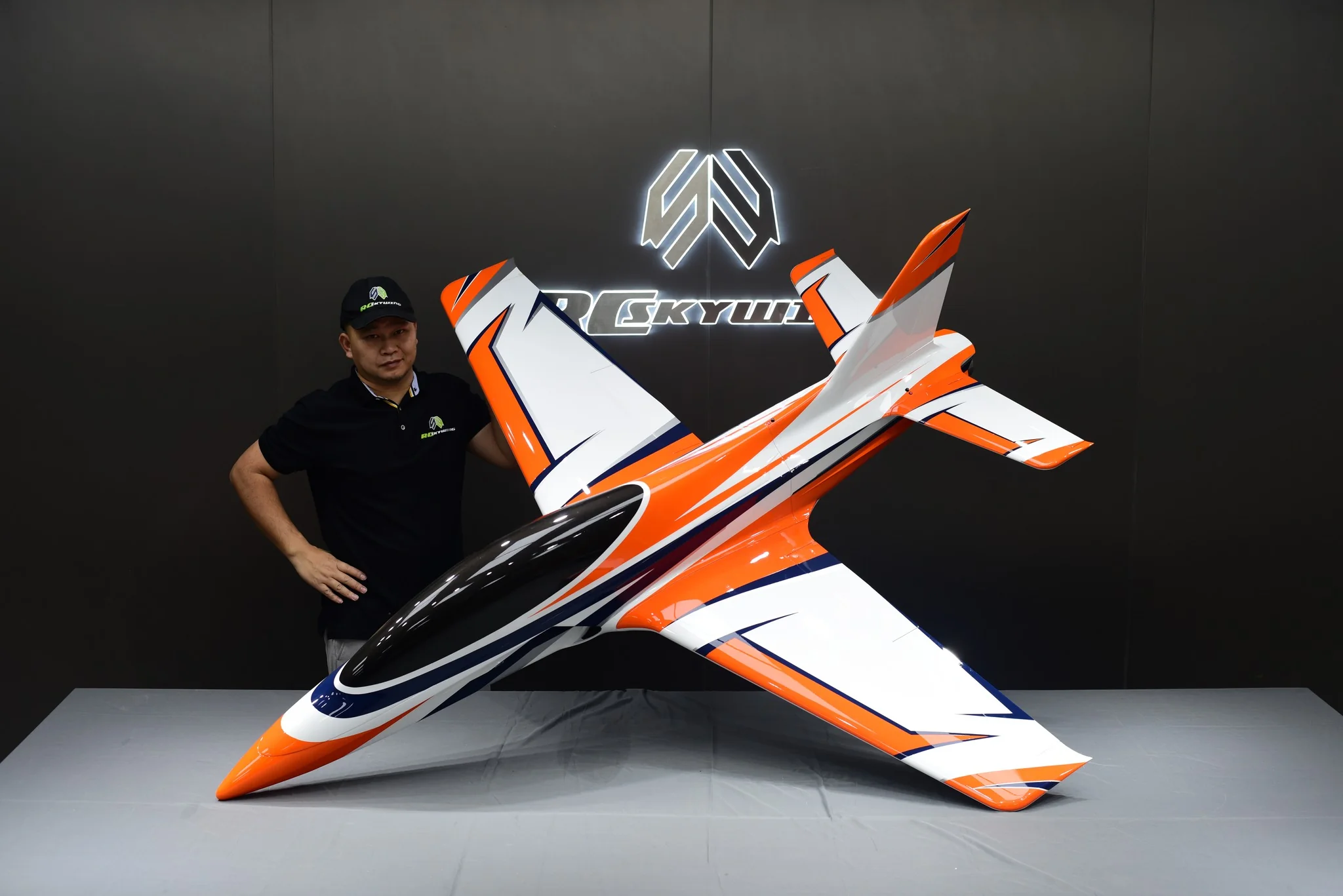 SW - Falcon 2.1M - ORANGE - Image 6