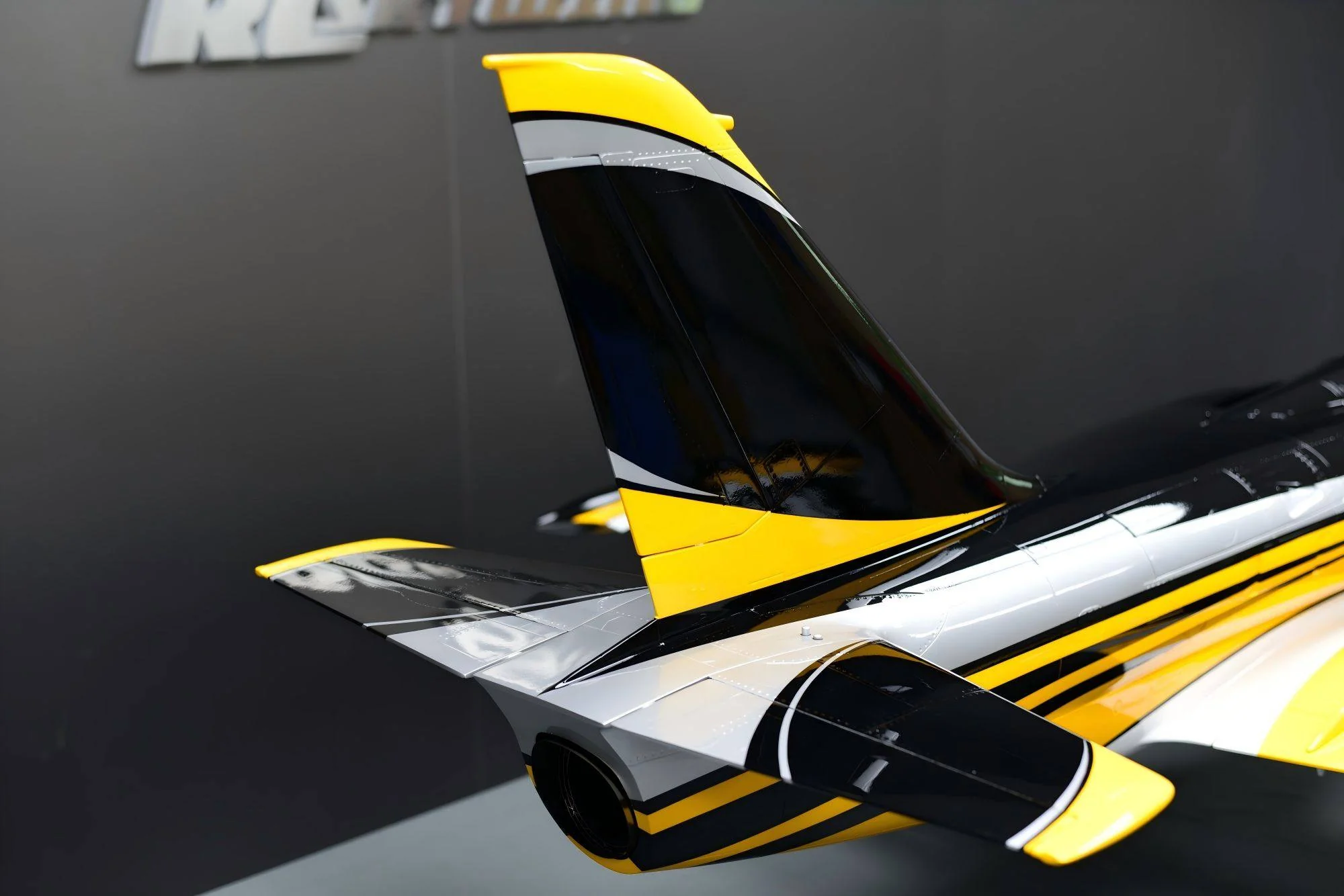 Skywing - L-39 2.2M - Yellow/Black - Image 11
