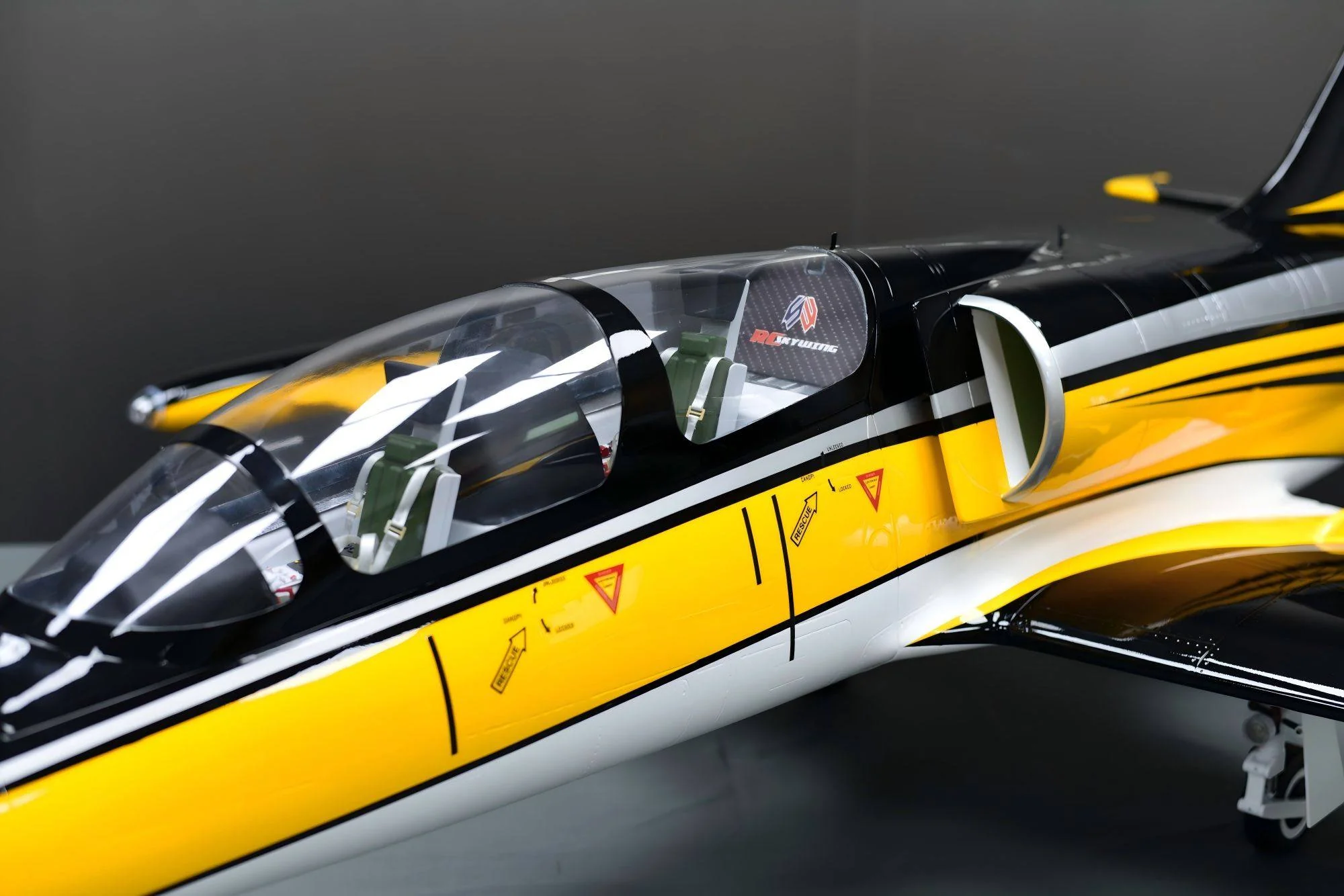 Skywing - L-39 2.2M - Yellow/Black - Image 14