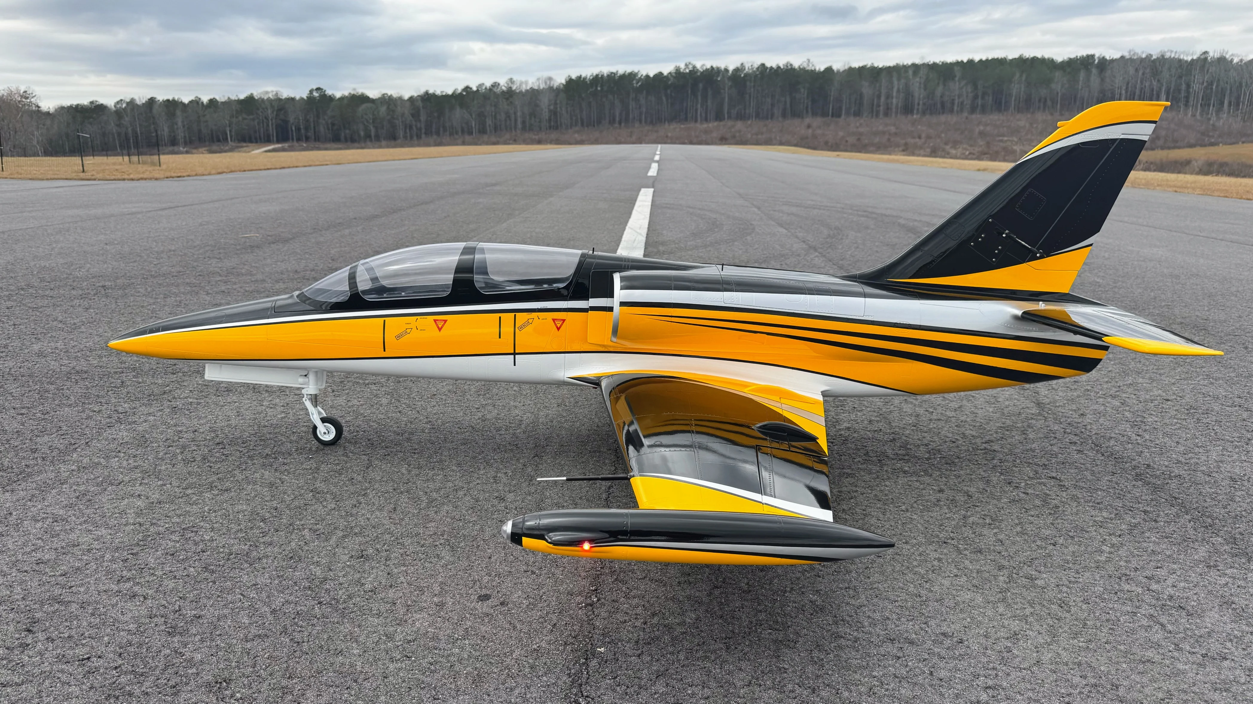 Skywing - L-39 2.2M - Yellow/Black - Image 23