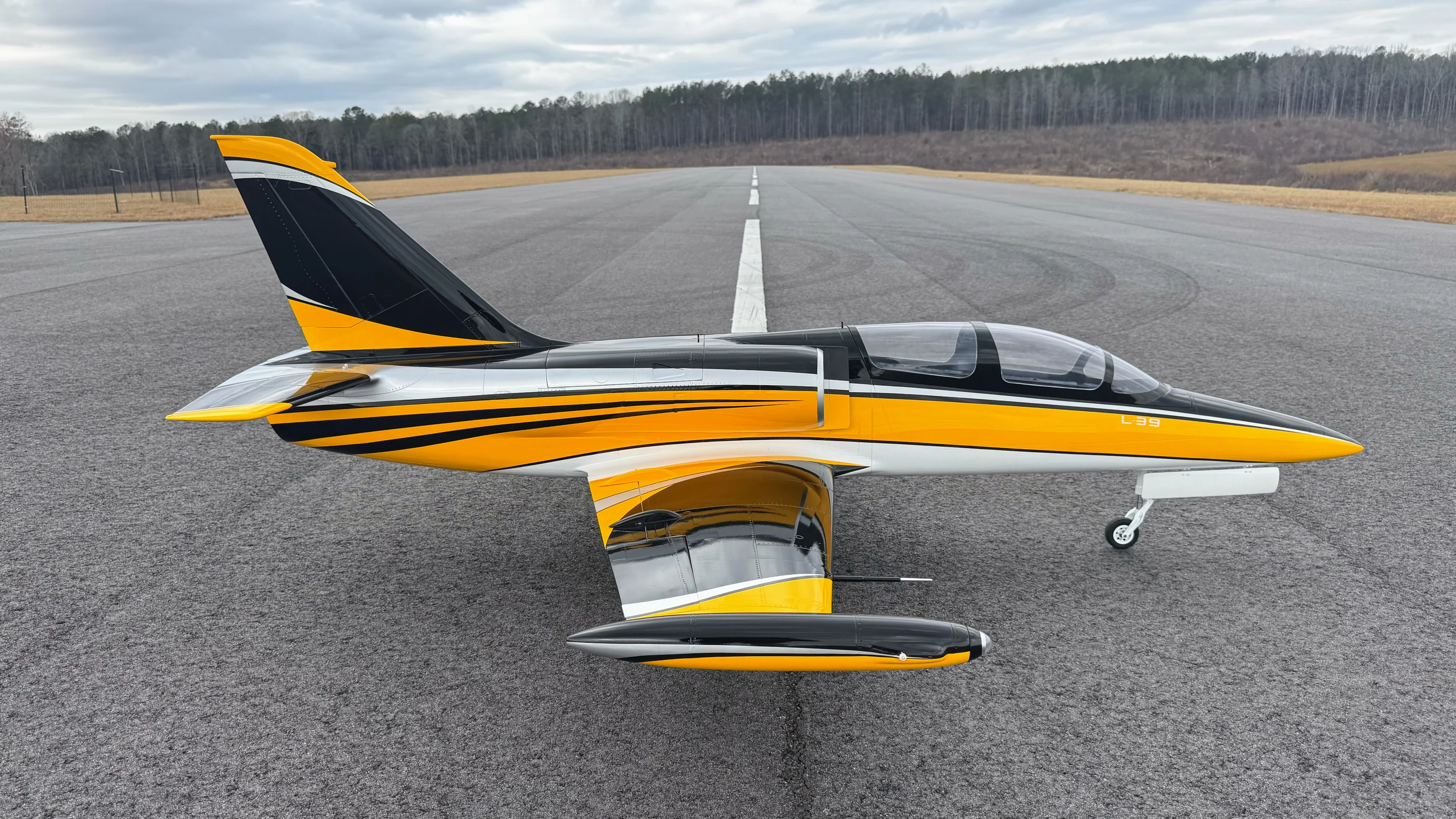Skywing - L-39 2.2M - Yellow/Black - Image 26