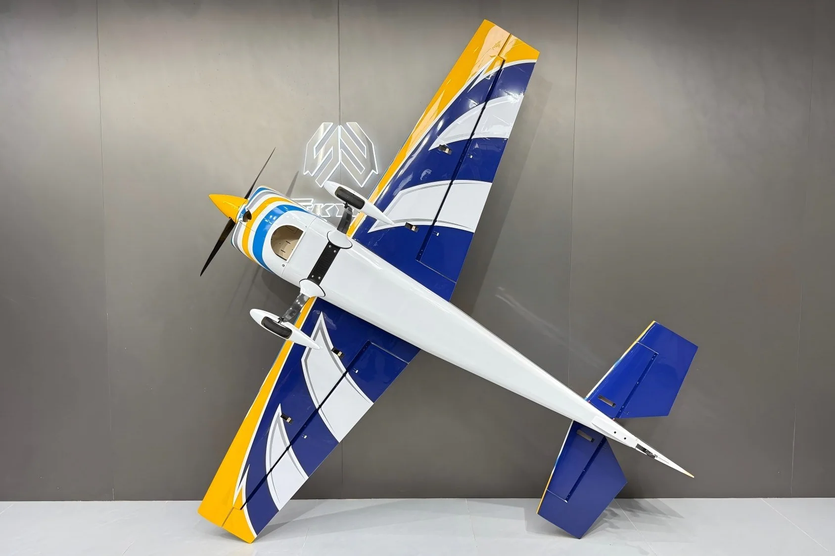 SW - 104" Extra 330SX - Blue/White/Yellow (A) - Image 2