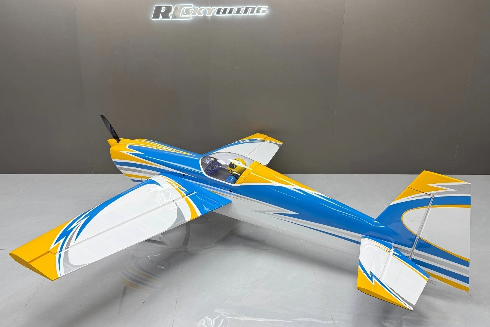 SW - 104" Extra 330SX - Blue/White/Yellow (A) - Image 6