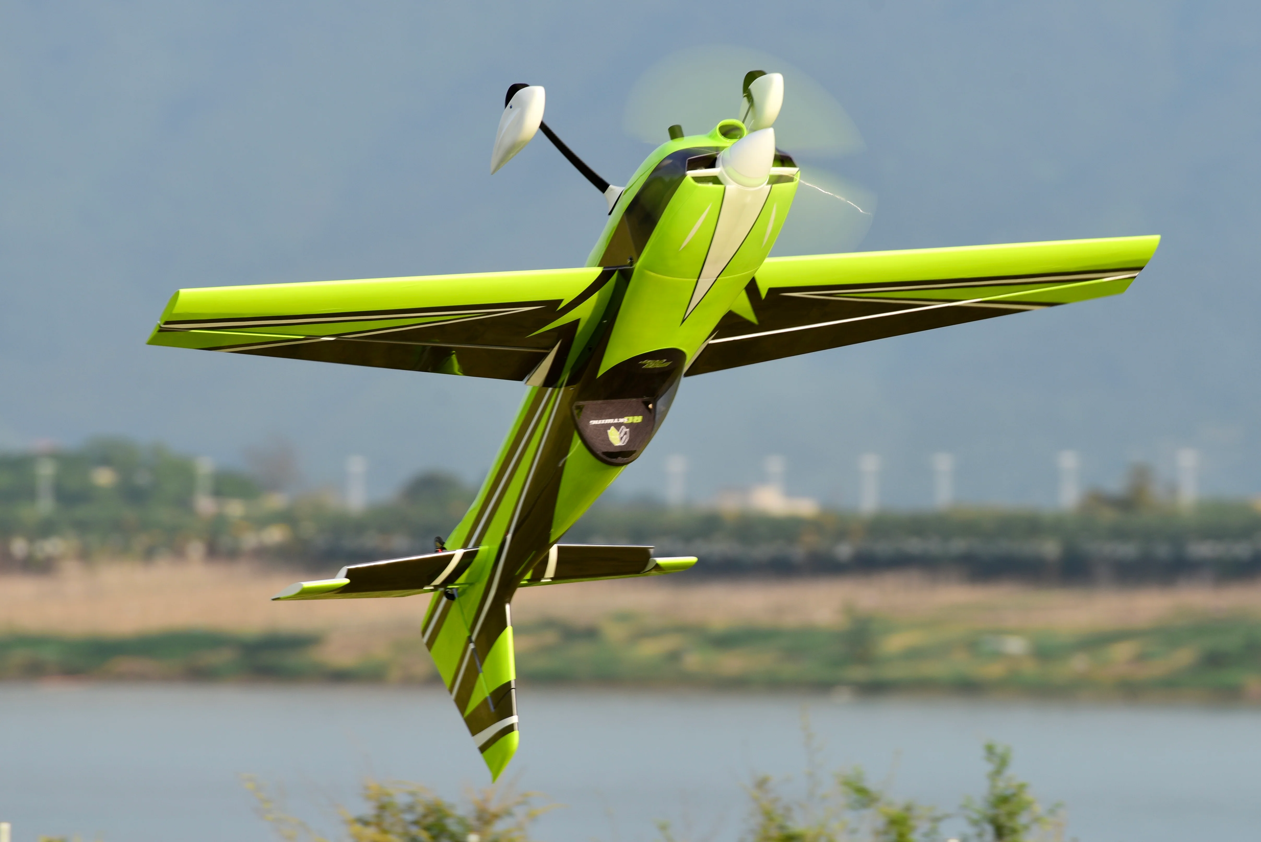 SW 116" Edge 540 - WING