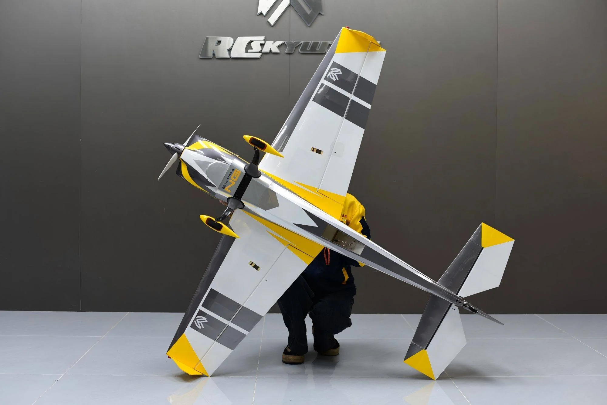 SW - 60" Extra NG - White/Gray/Yellow (D) - ARF - Image 4