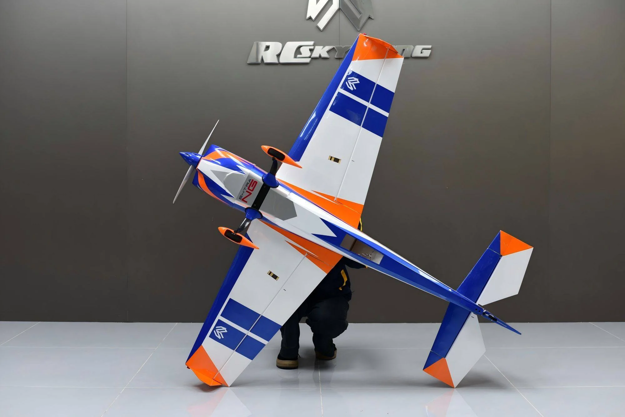 SW - 60" Extra NG - White/Orange/Blue (C) - ARF - Image 5