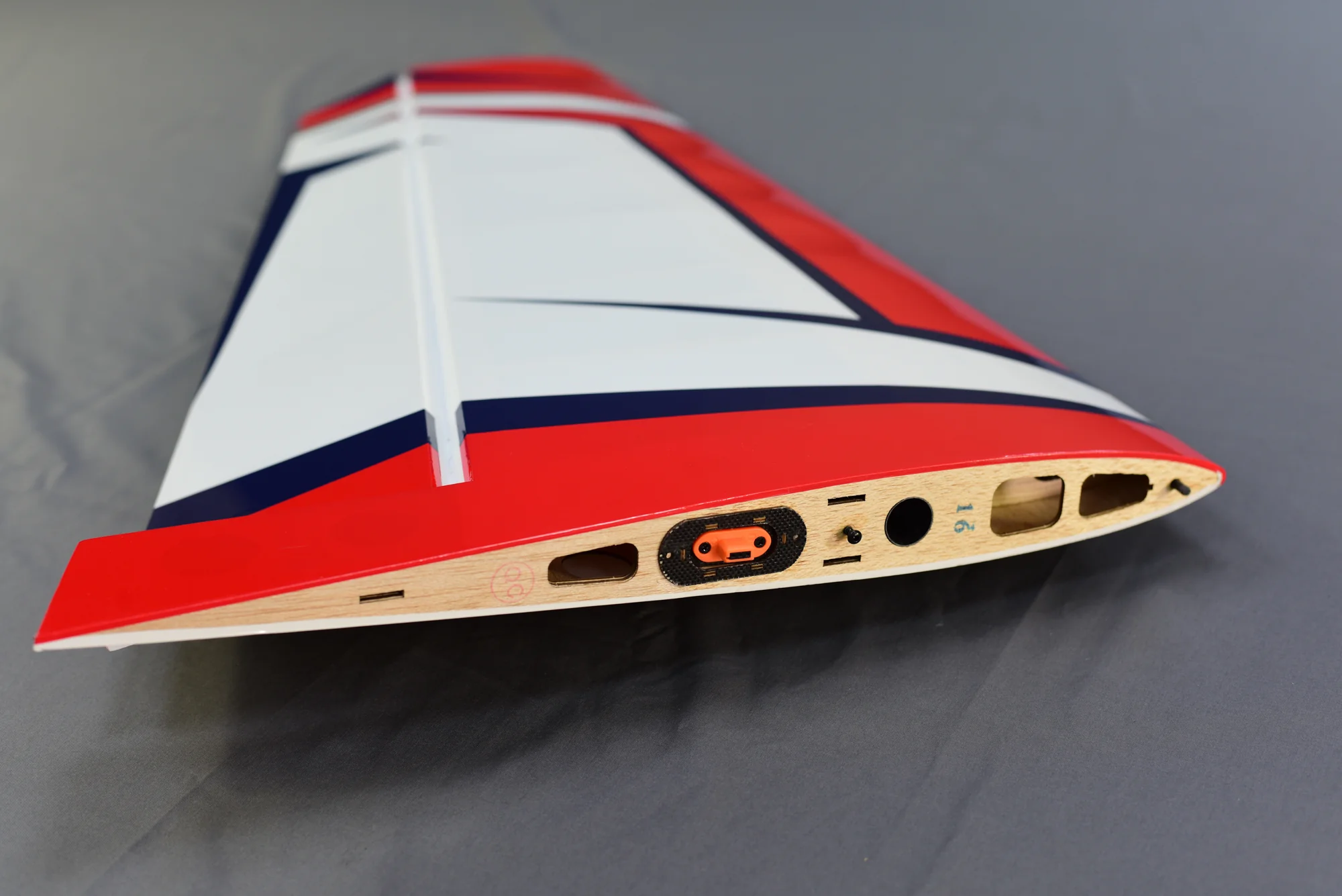 WING - 67" Laser 260 - SW