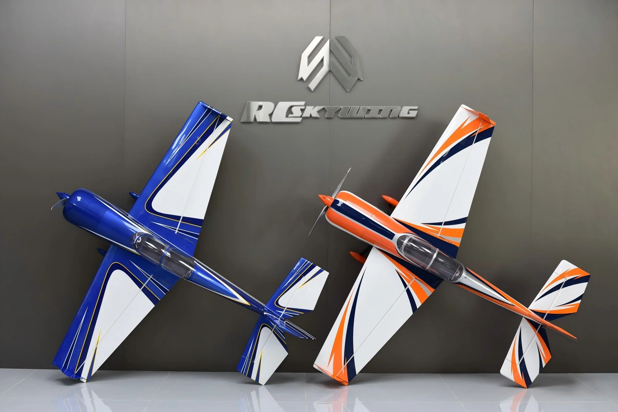 SW - 67" Yak 54 - WHITE/BLUE (A) - ARF - Image 6