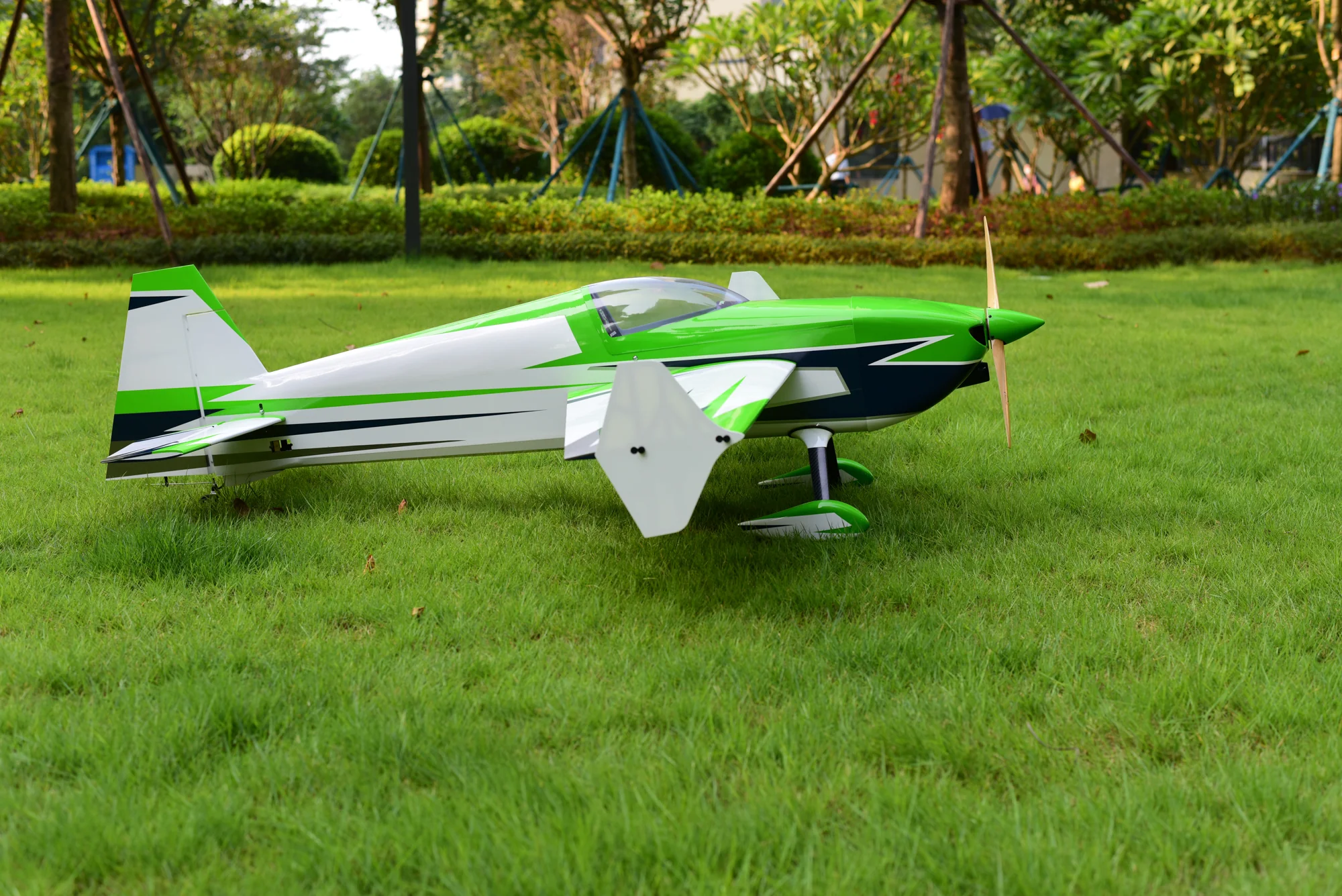 SW - 73" Slick 360 - White/Green/Dk Blue (C) - ARF - Image 4