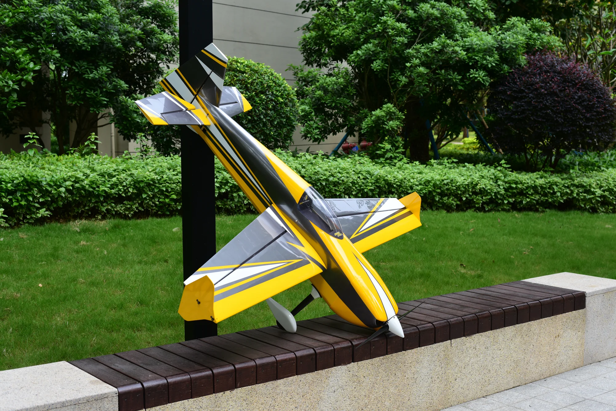 SW - 74" Edge - Grey/Yellow (F) - ARF - Image 10