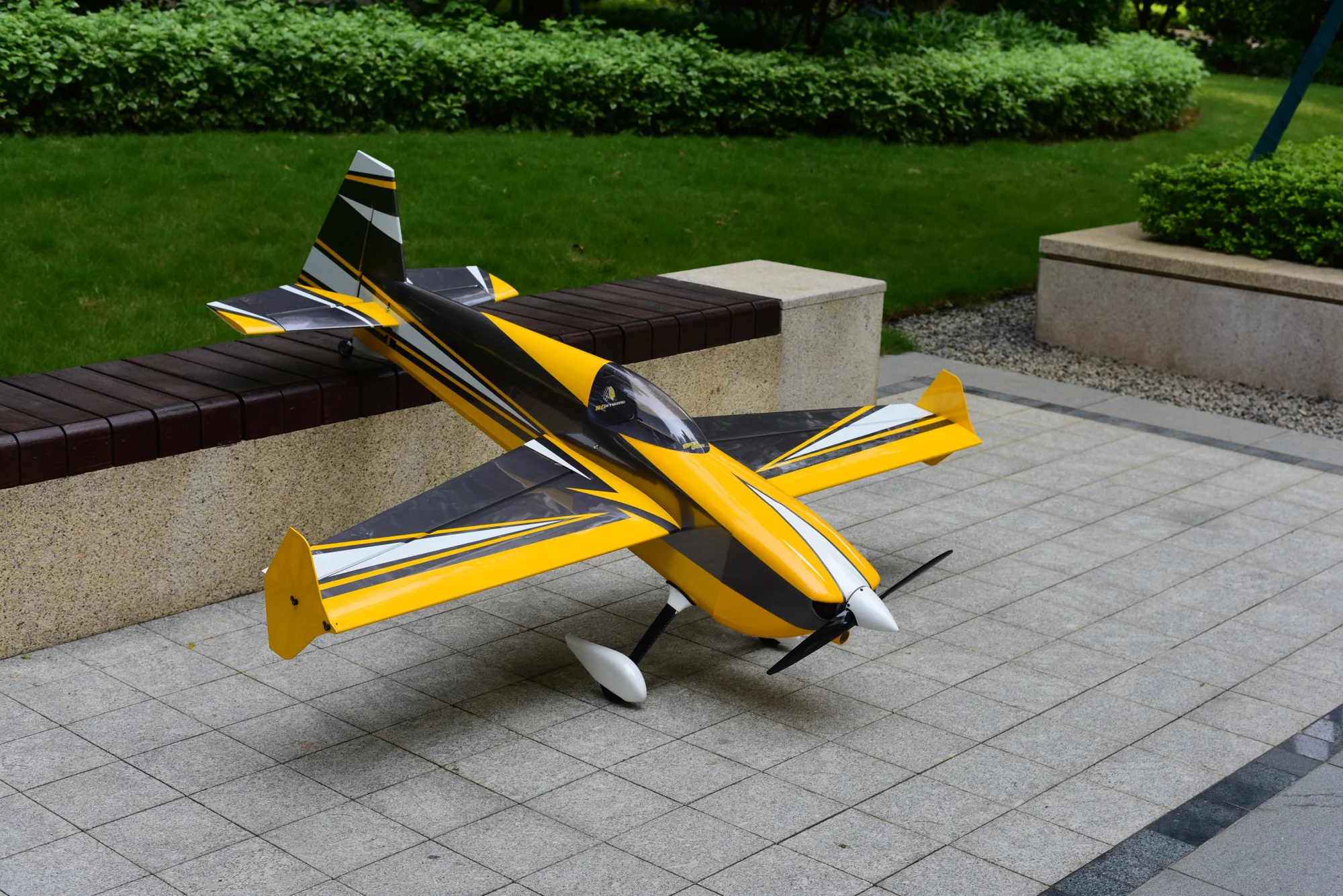 SW - 74" Edge - Grey/Yellow (F) - ARF - Image 11