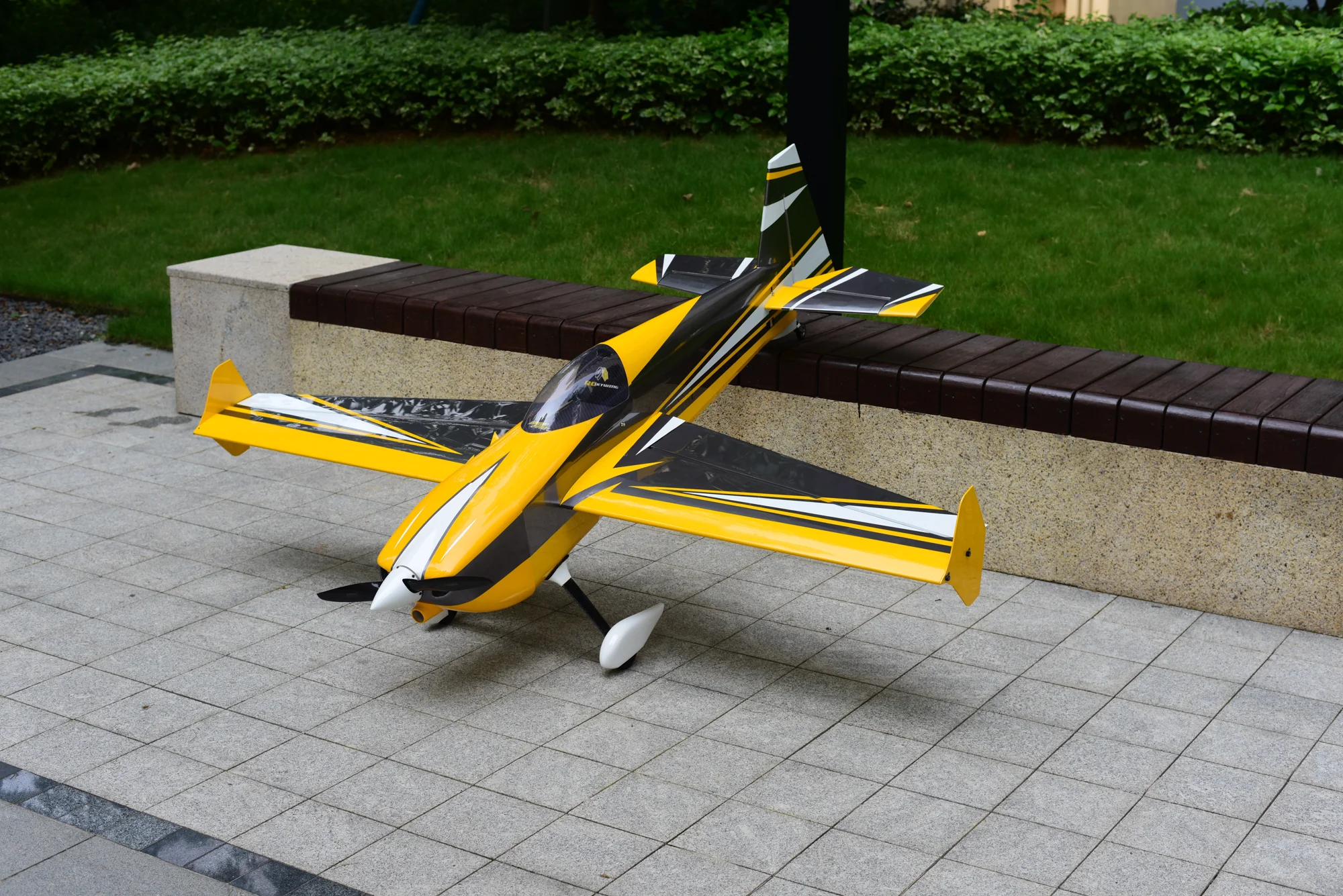 SW - 74" Edge - Grey/Yellow (F) - ARF - Image 13