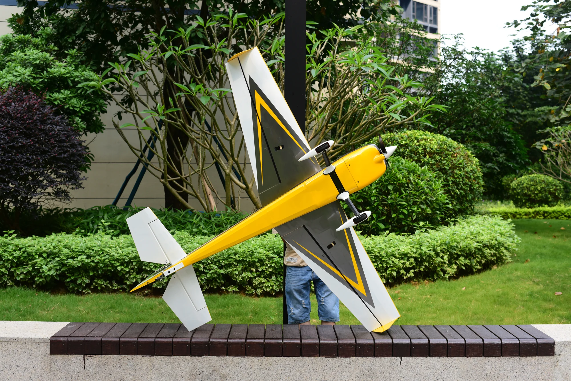 SW - 74" Edge - Grey/Yellow (F) - ARF - Image 3