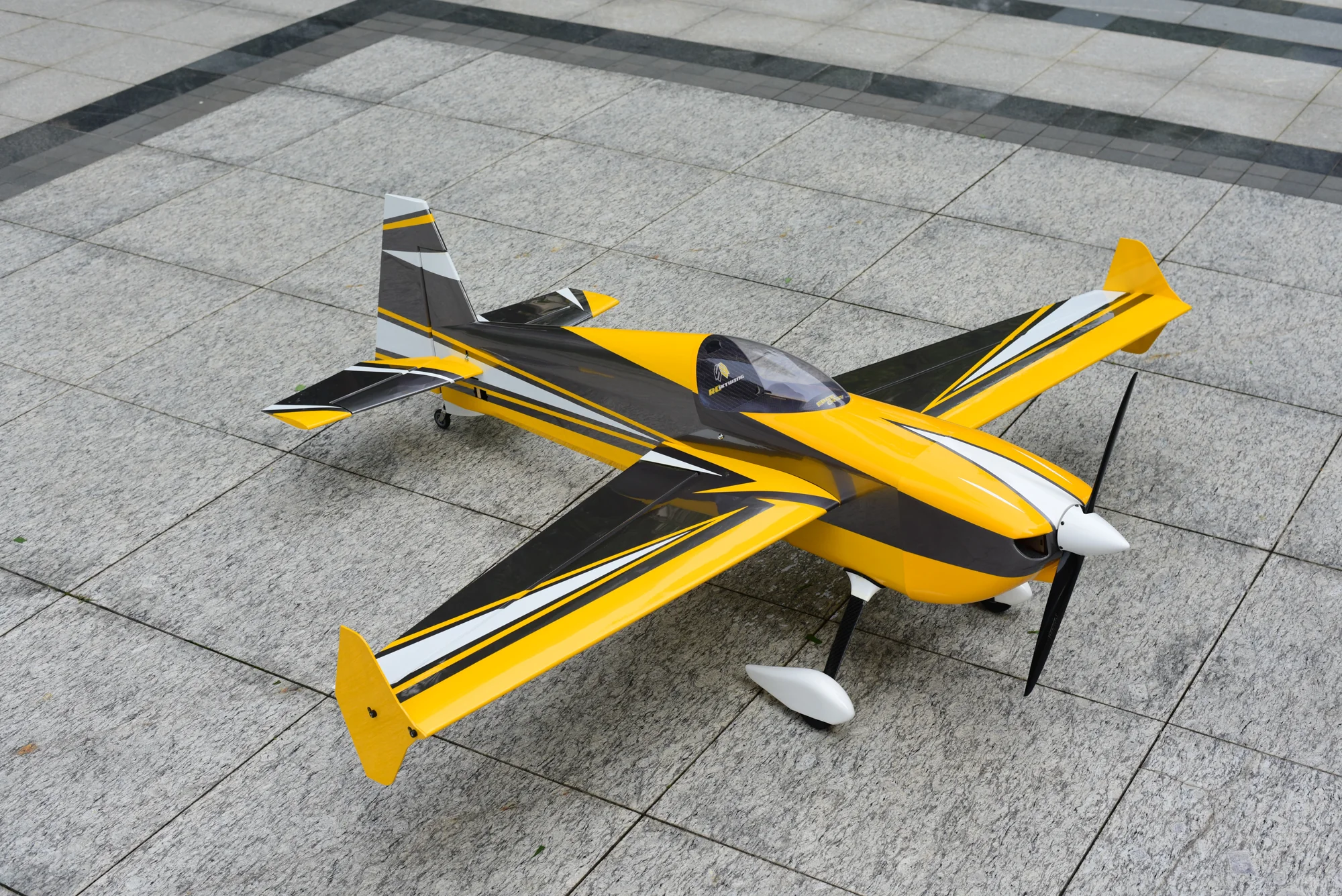 SW - 74" Edge - Grey/Yellow (F) - ARF - Image 5